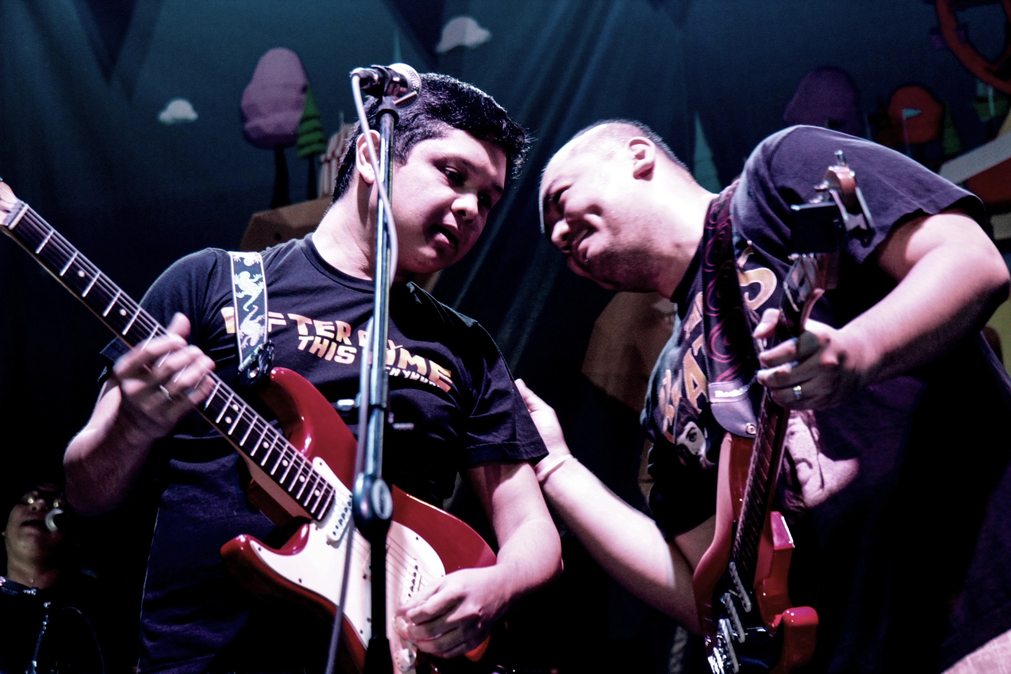 Canon EF-S 17-55mm F2.8 IS USM sample photo. Friendship in the form of bandmates photography