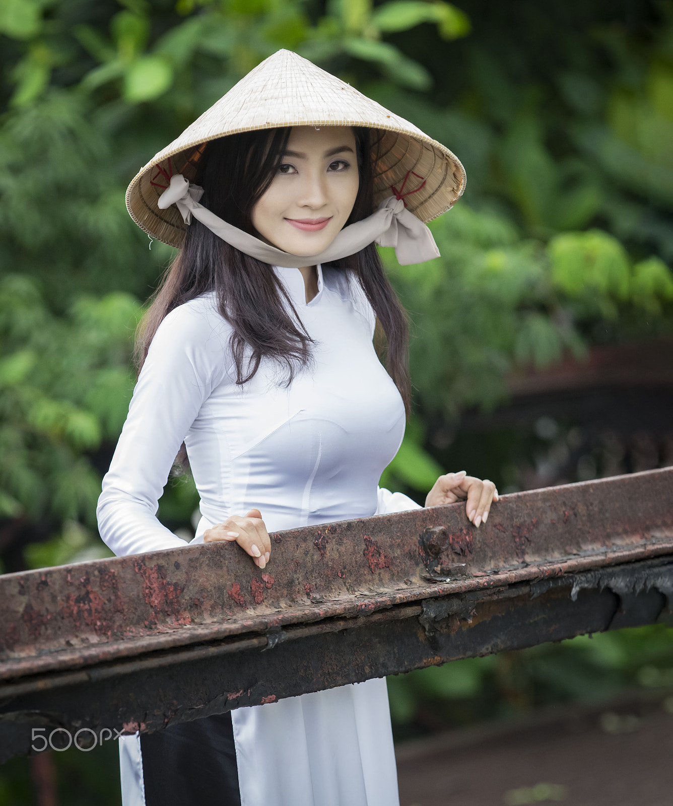Minolta/Sony AF 70-200mm F2.8 G sample photo. 1 ao dai viet nam photography