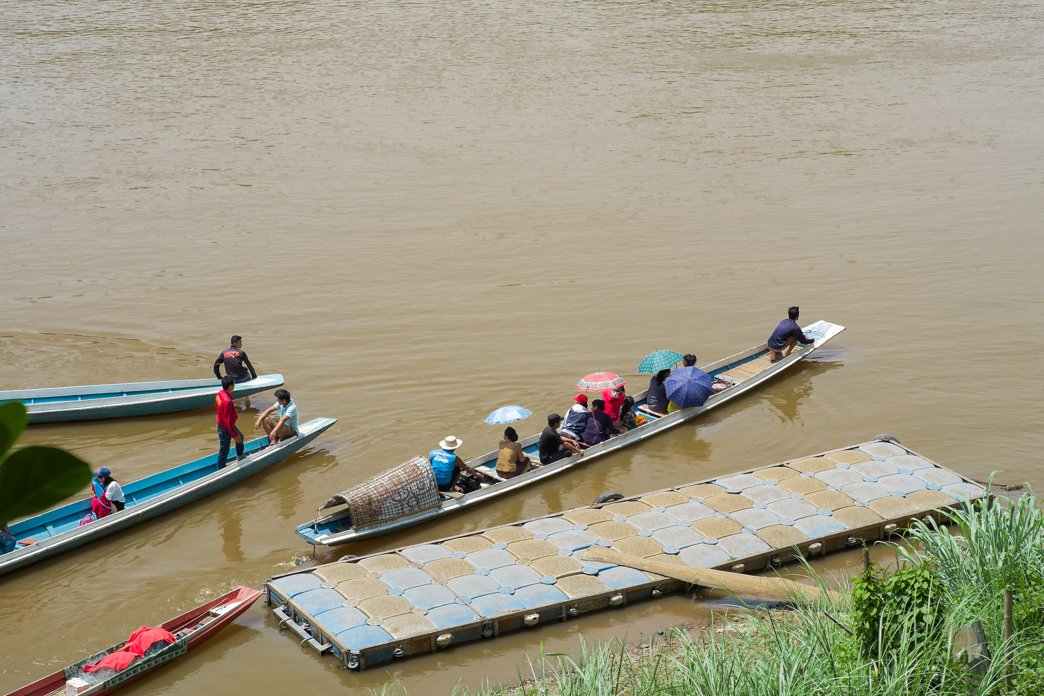 Fujifilm X-E1 + Fujifilm XF 60mm F2.4 R Macro sample photo. Riverside, luang prabang photography