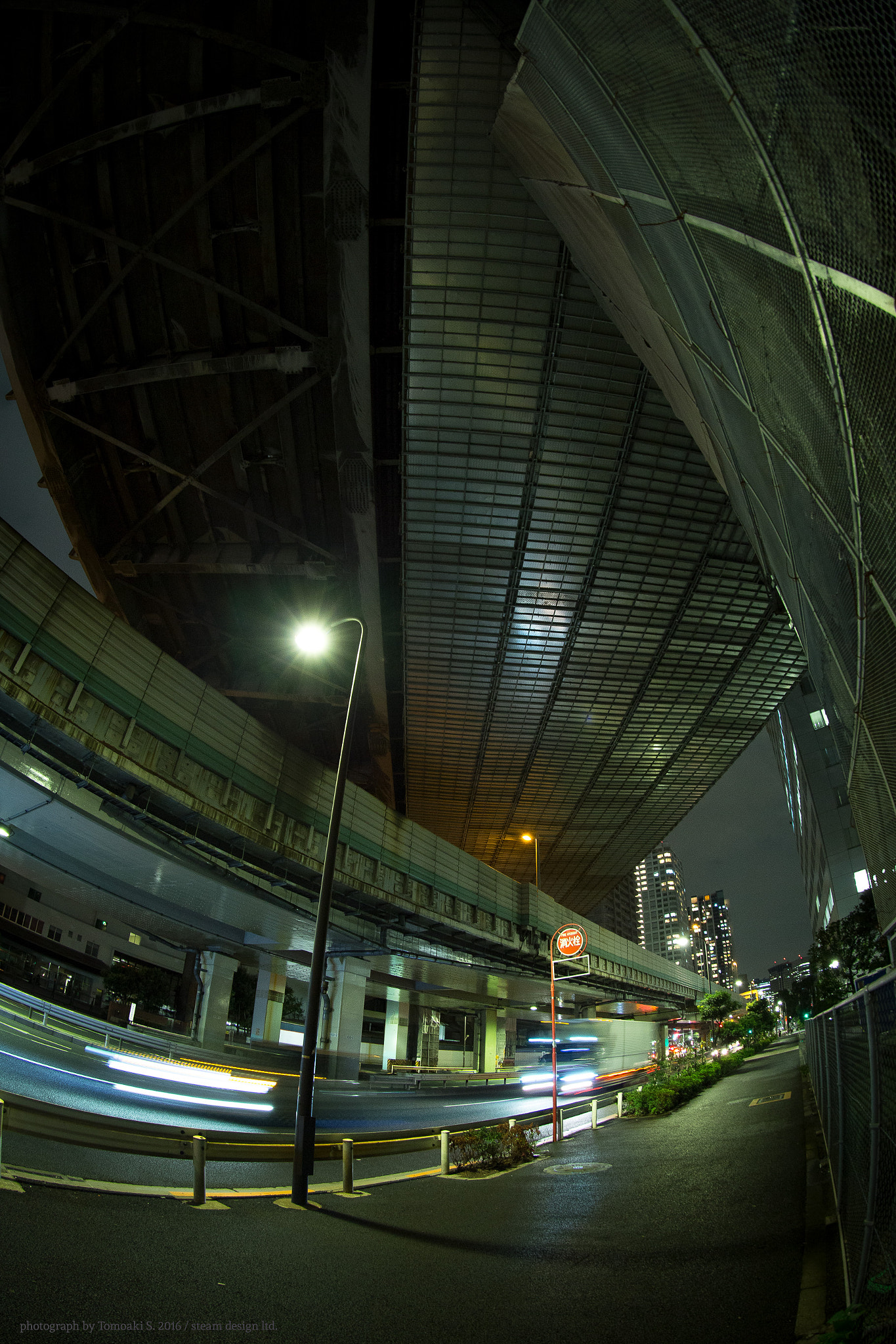 Canon EOS 6D + Canon EF 8-15mm F4L Fisheye USM sample photo. Underpass photography
