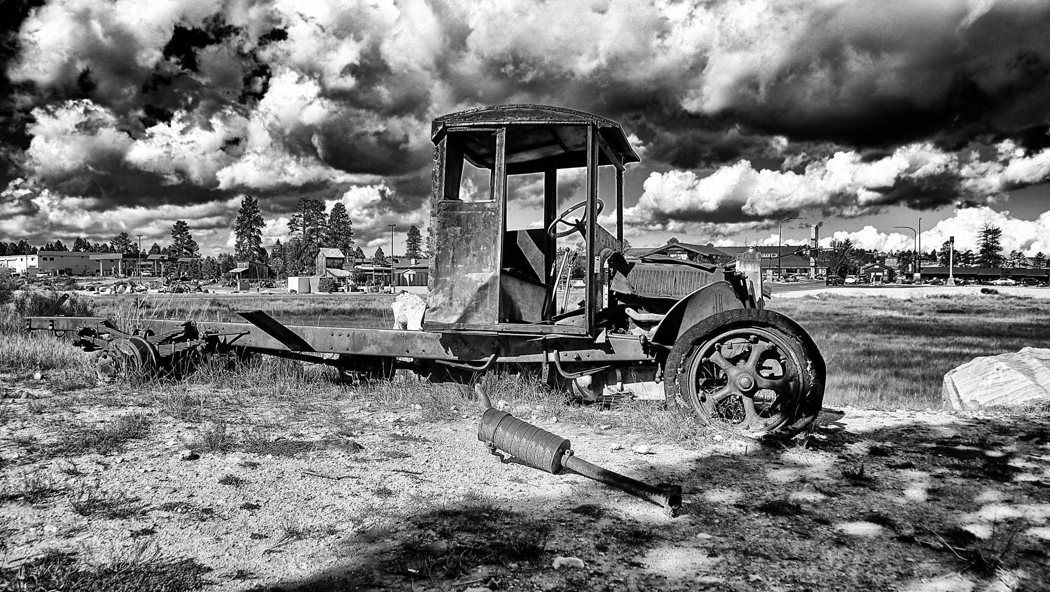 Canon EOS 760D (EOS Rebel T6s / EOS 8000D) sample photo. Rusty exhaust photography