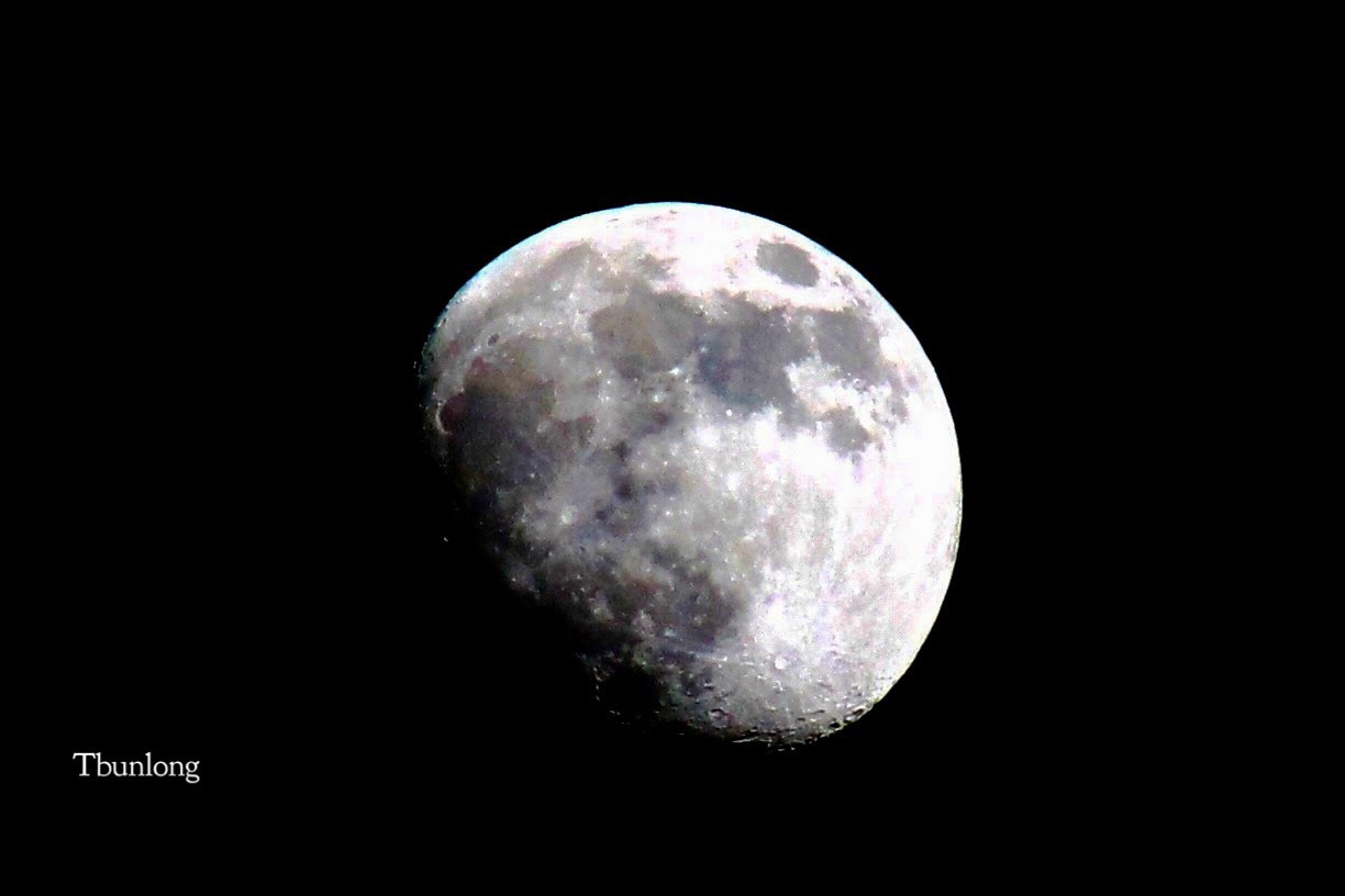 Canon EF75-300mm f/4-5.6 sample photo. Our moon ! photography