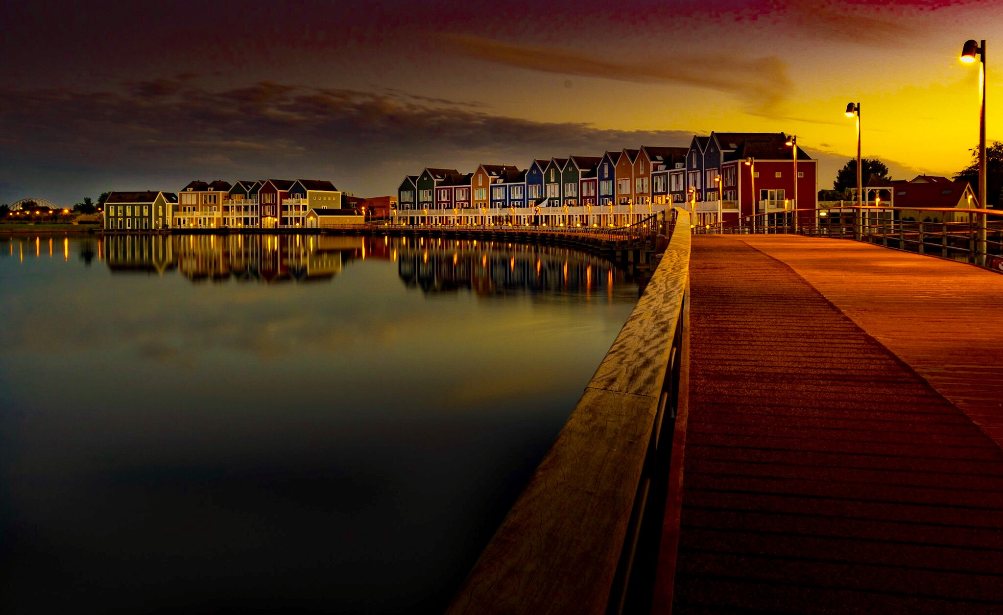 Tokina AT-X 11-20mm F2.8 PRO DX sample photo. Houses on kooikersplas photography