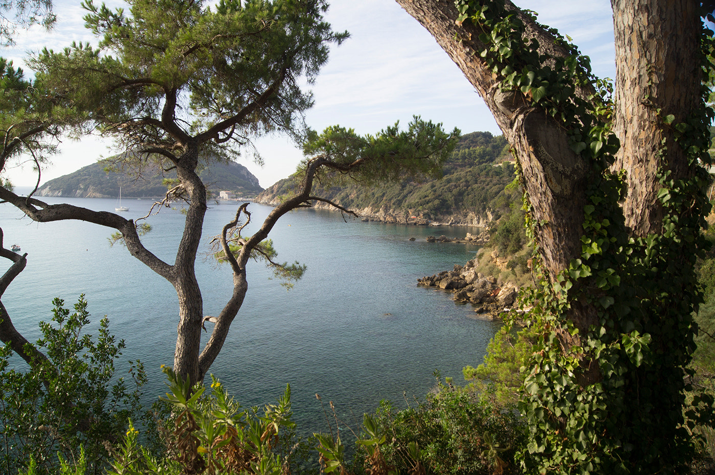 Sony SLT-A35 + Sony DT 18-55mm F3.5-5.6 SAM sample photo. Sea of viticcio's gulf photography