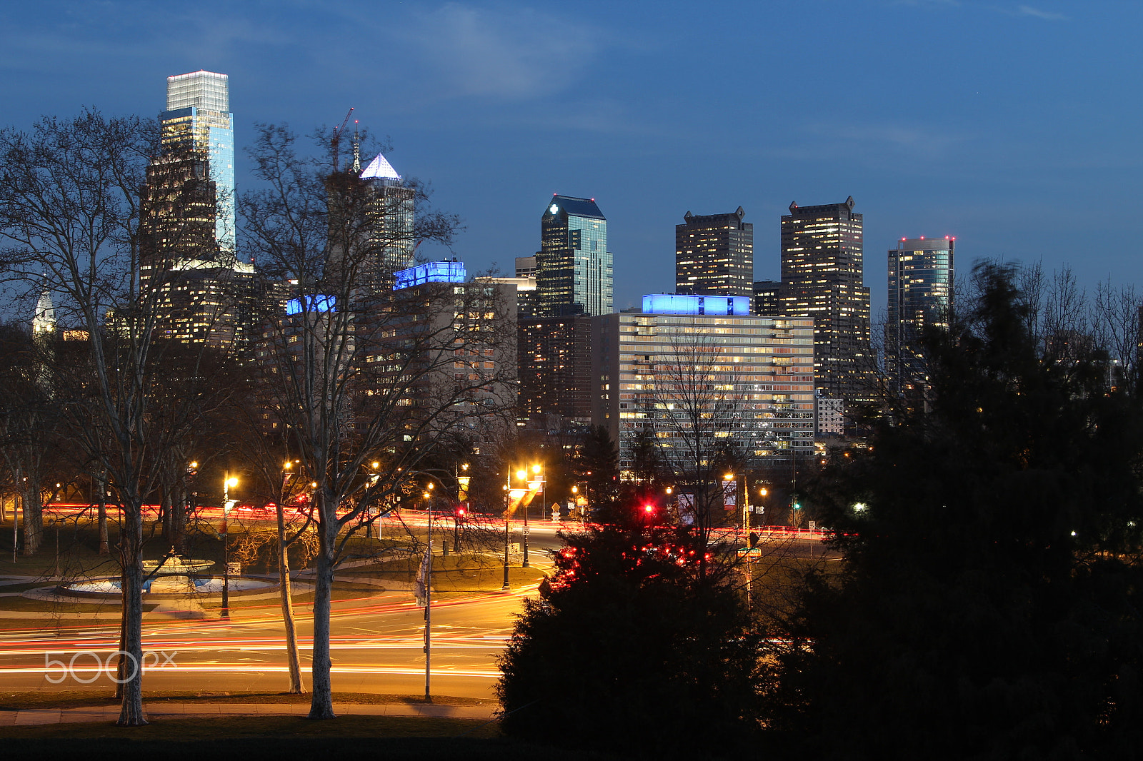 Canon EOS 1200D (EOS Rebel T5 / EOS Kiss X70 / EOS Hi) sample photo. Philly at night photography