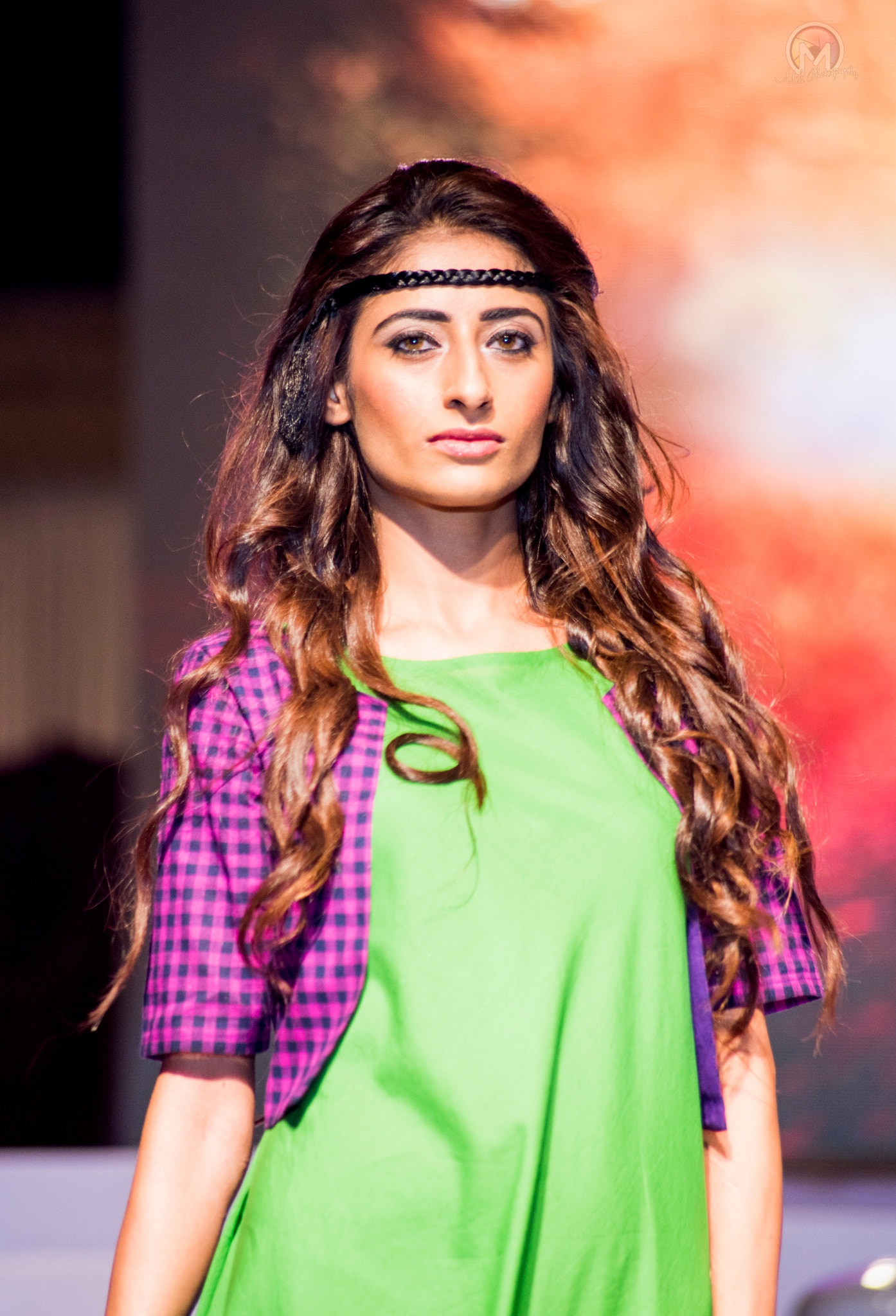 Sigma 70-300mm F4-5.6 APO DG Macro sample photo. Fashion show photography
