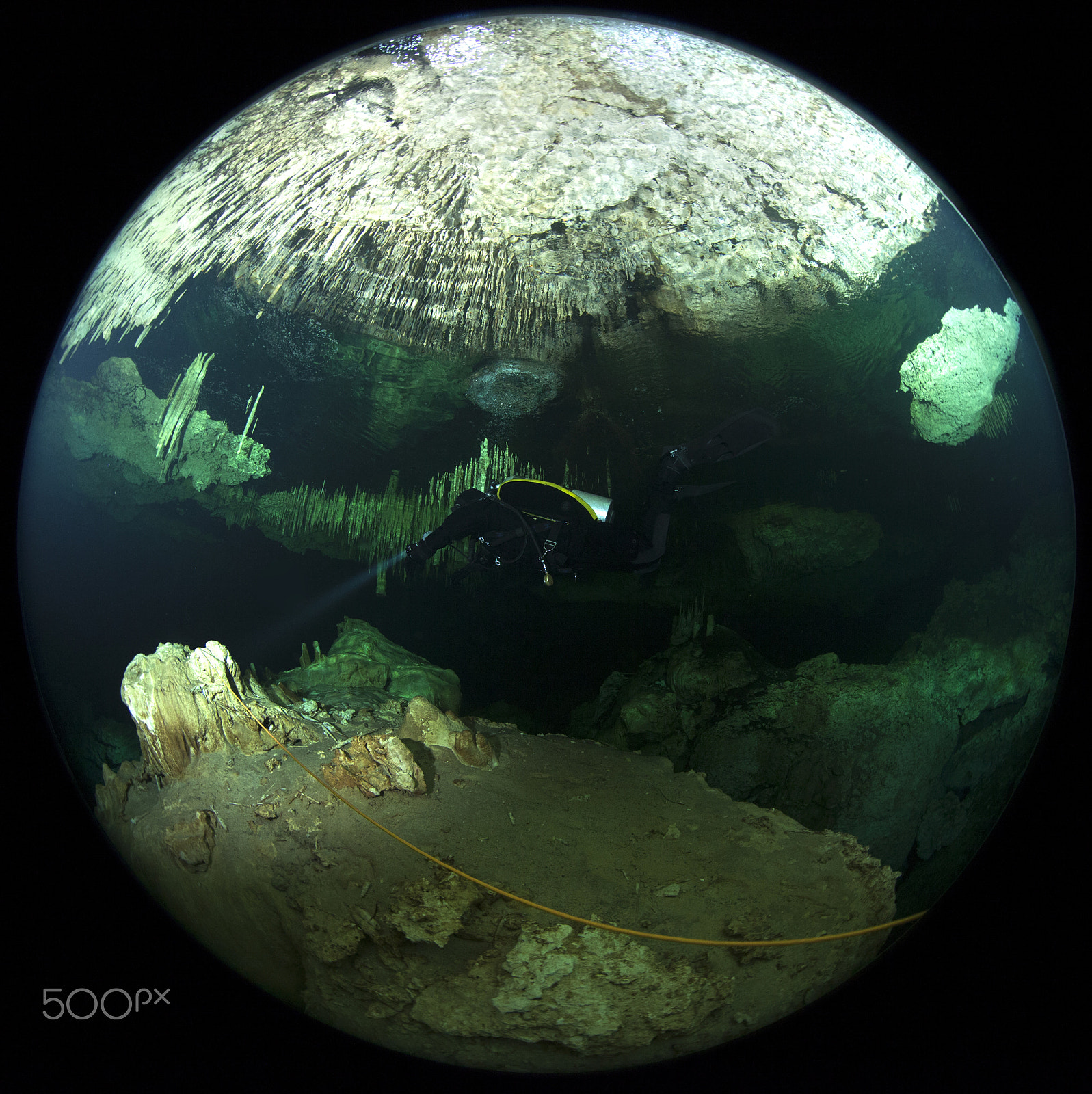 Canon EF 8-15mm F4L Fisheye USM sample photo. Stalactites photography