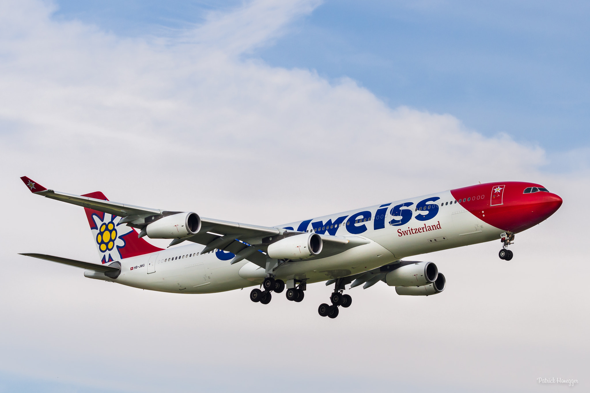 Olympus OM-D E-M10 sample photo. Airbus a340-313 | edelweiss | hb-jmg photography