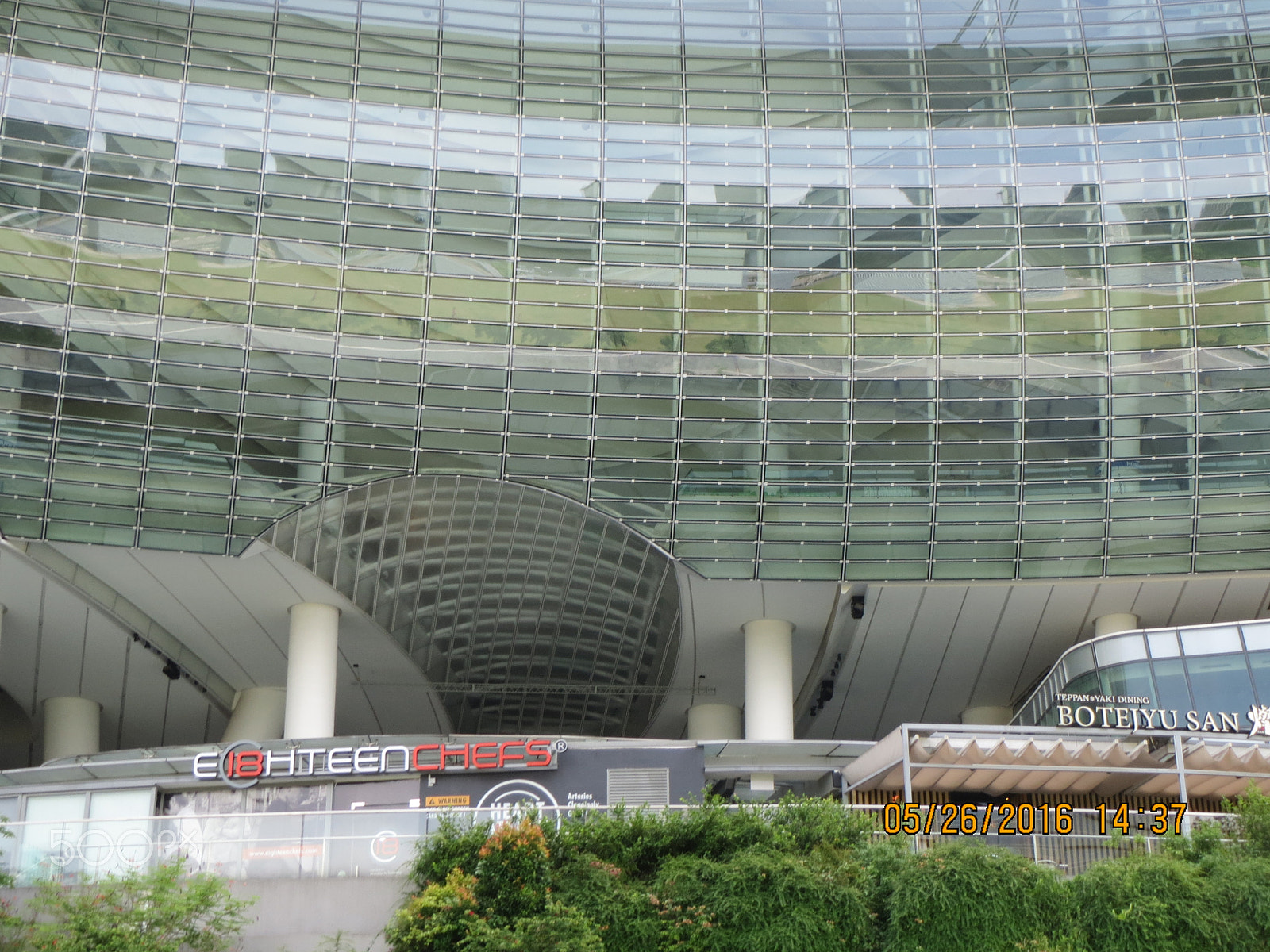Canon PowerShot ELPH 530 HS (IXUS 510 HS / IXY 1) sample photo. Malls and architecture photography