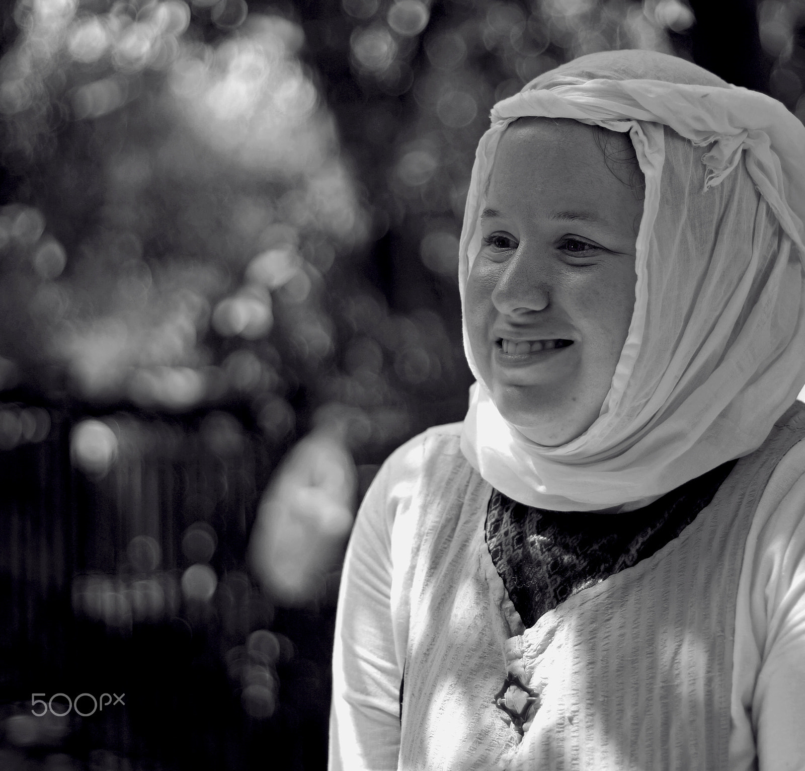 Sony Alpha a3000 + Sony DT 50mm F1.8 SAM sample photo. Portrait of a woman of the middle ages photography