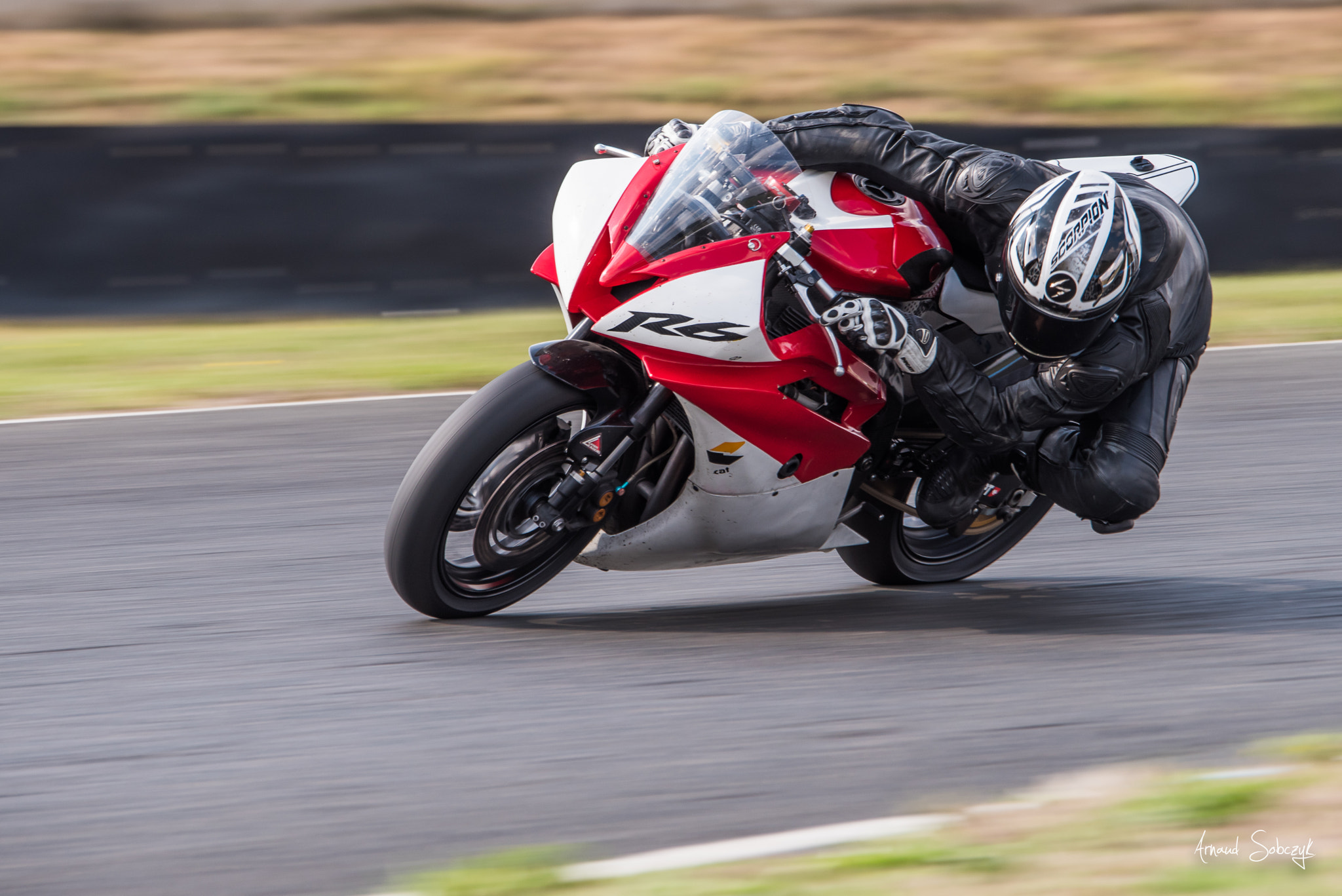 Sigma 120-400mm F4.5-5.6 DG OS HSM sample photo. Yamaha r6 on track photography