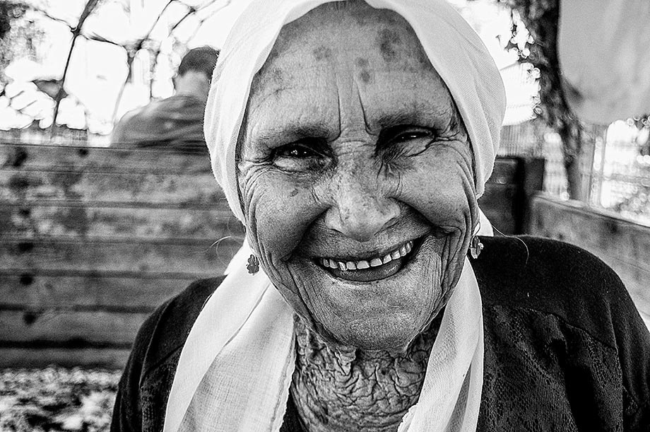 Nikon D300 sample photo. Fevziye 'anne' photography
