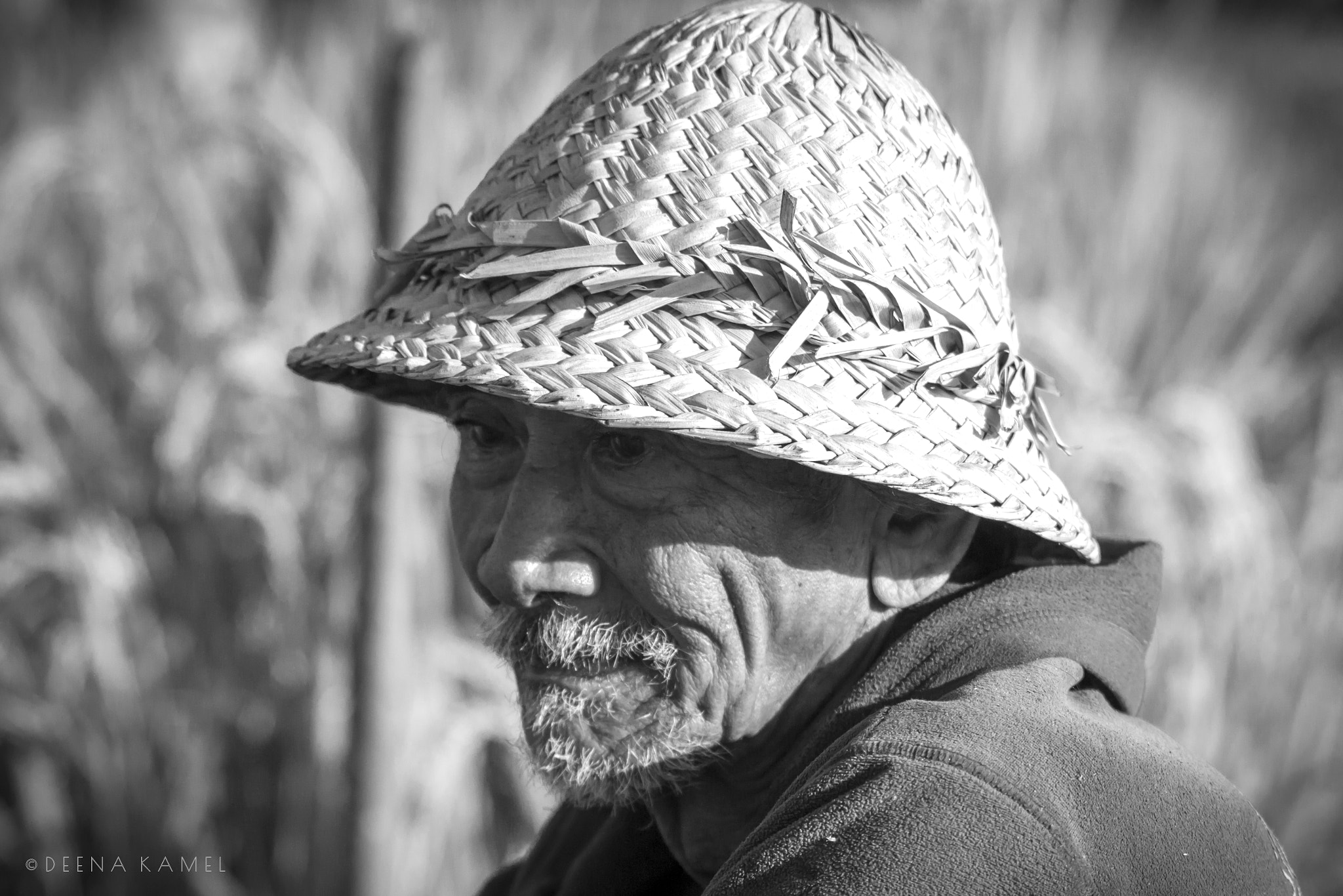 Sigma 70-300mm F4-5.6 APO DG Macro sample photo. Balinaise man photography