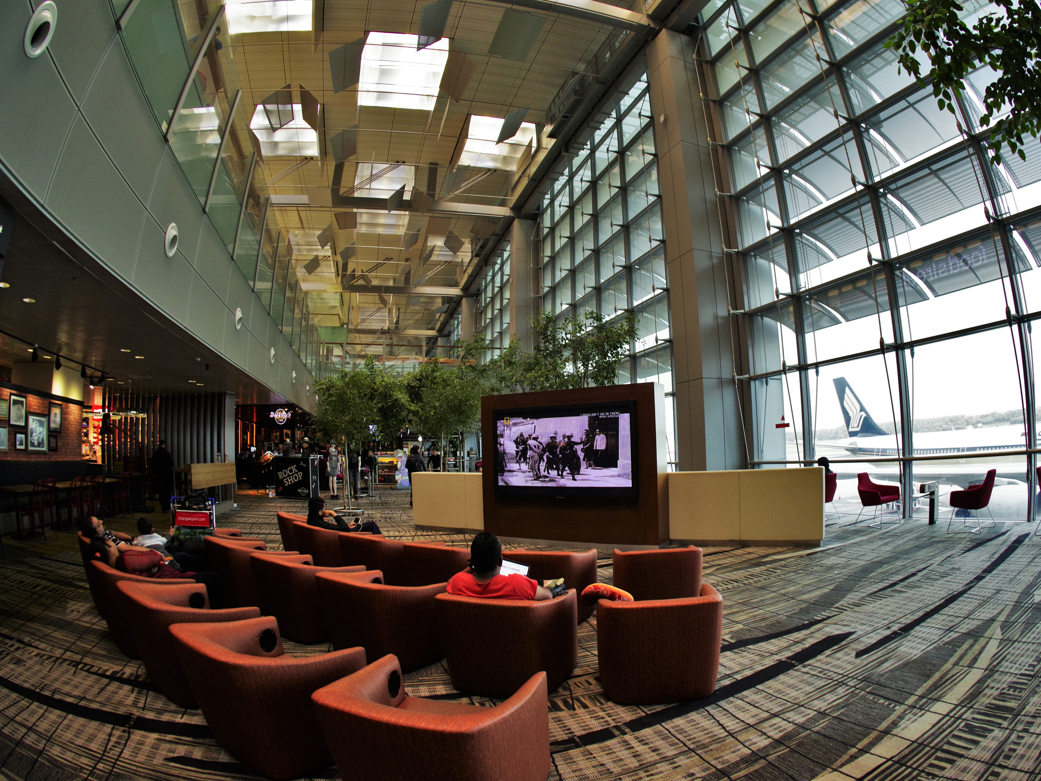 smc PENTAX-F FISH-EYE 17-28mm F3.5-4.5 sample photo. Changi airport singapore photography