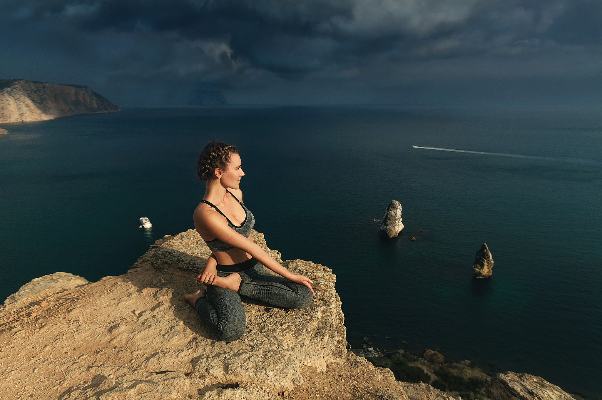 Nikon D300S sample photo. Yoga on a cliff photography