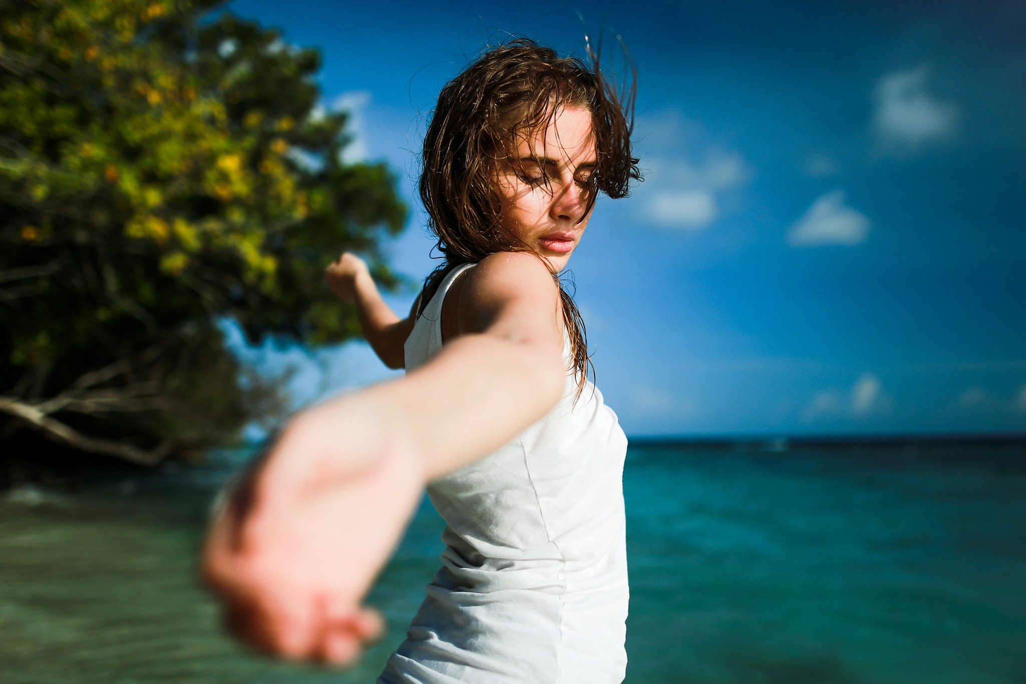 Sigma 24mm F1.4 DG HSM Art sample photo. Blues and greens of maldives photography