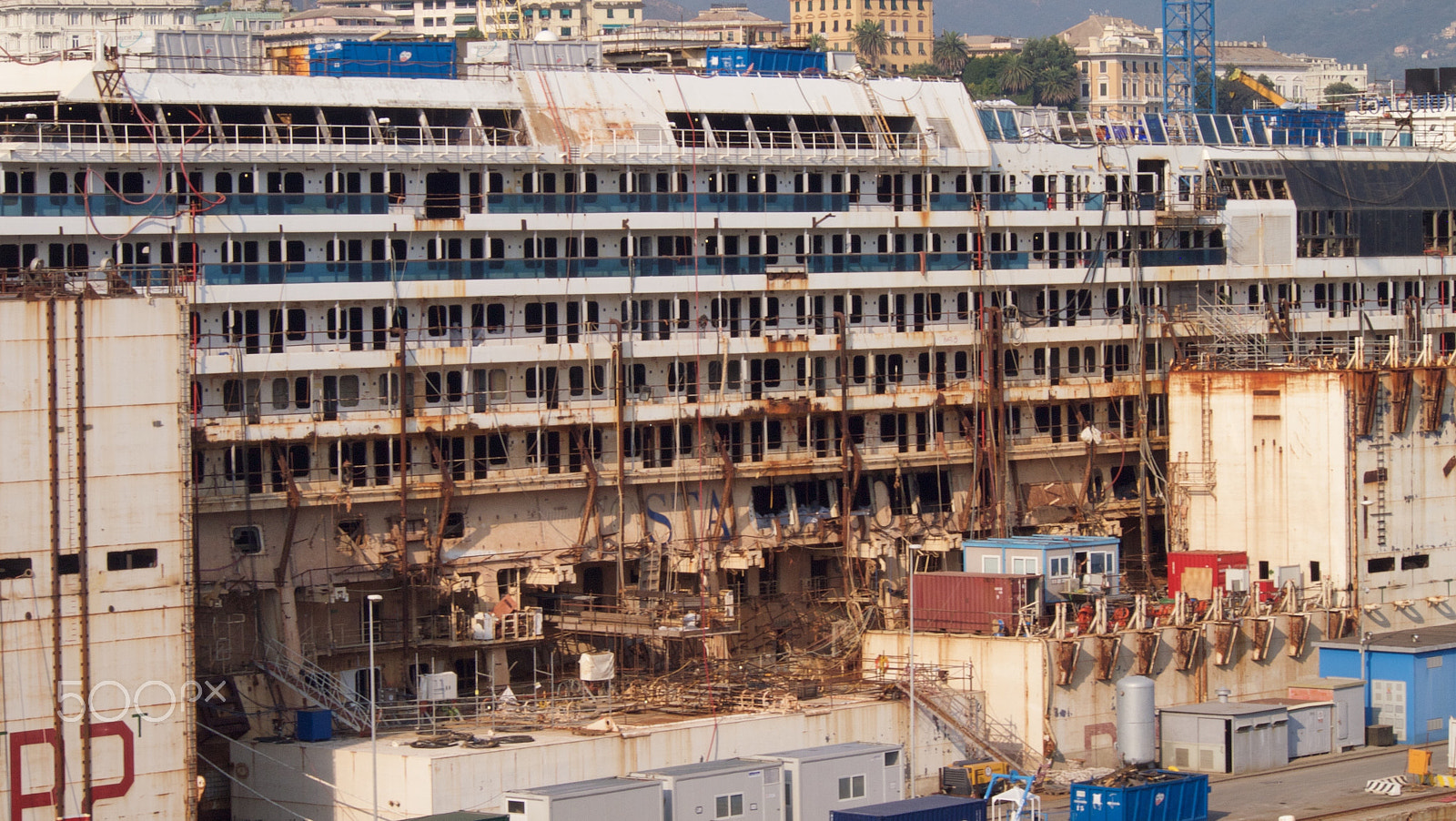 Olympus PEN E-PM1 sample photo. Costa concordia photography