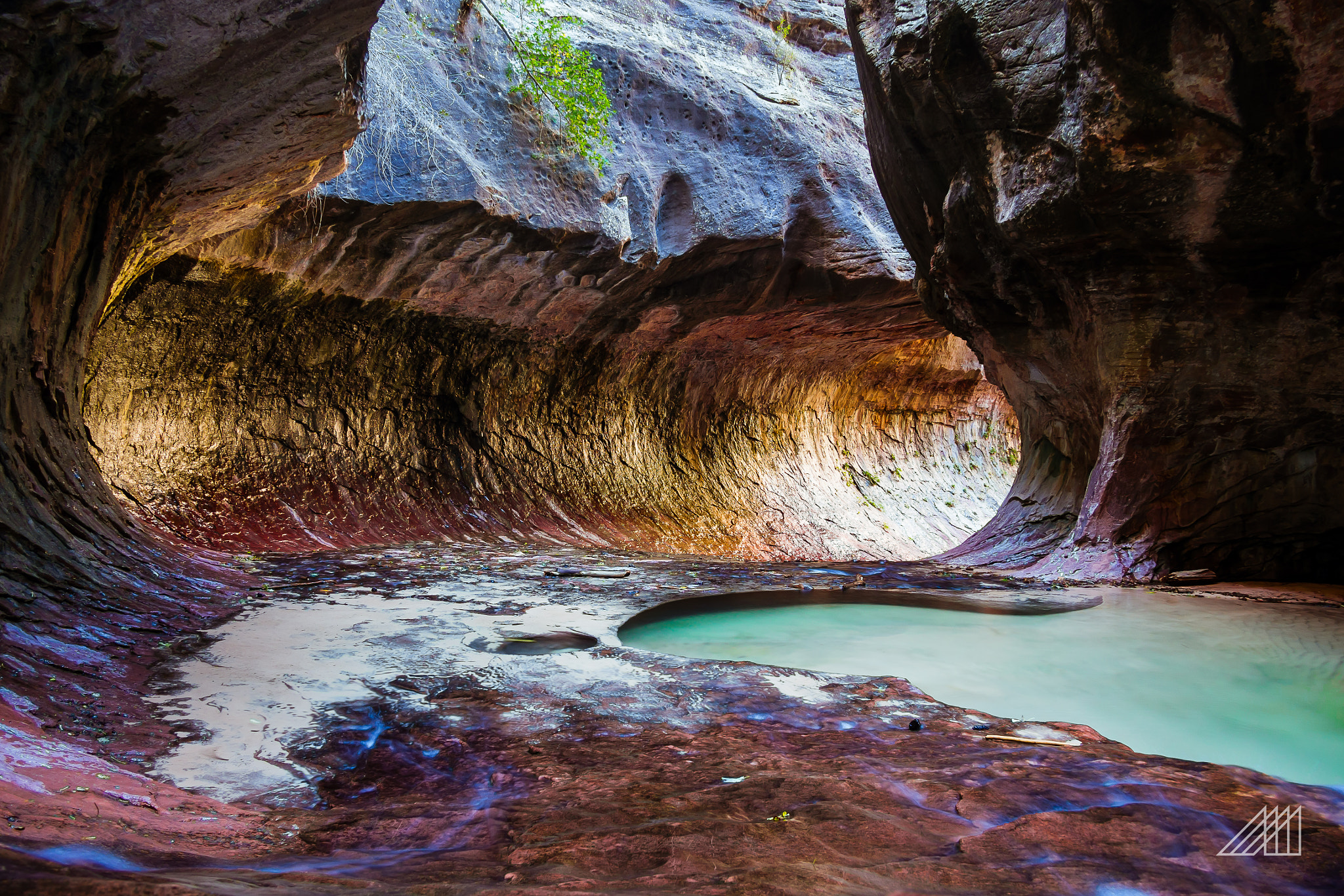 Olympus OM-D E-M5 + Panasonic Lumix G 14mm F2.5 ASPH sample photo. Tunnel vision  photography