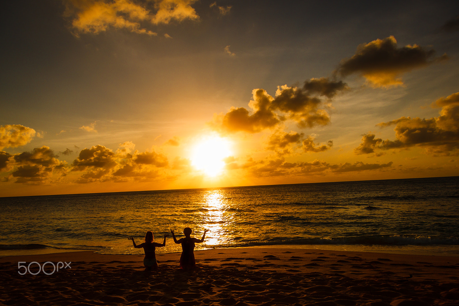 Canon EOS 500D (EOS Rebel T1i / EOS Kiss X3) sample photo. Sunset yoga photography