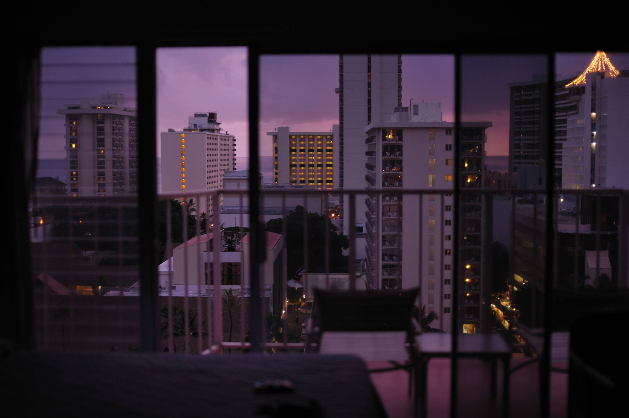 Nikon D700 + Sigma 50mm F1.4 EX DG HSM sample photo. Purple moment photography