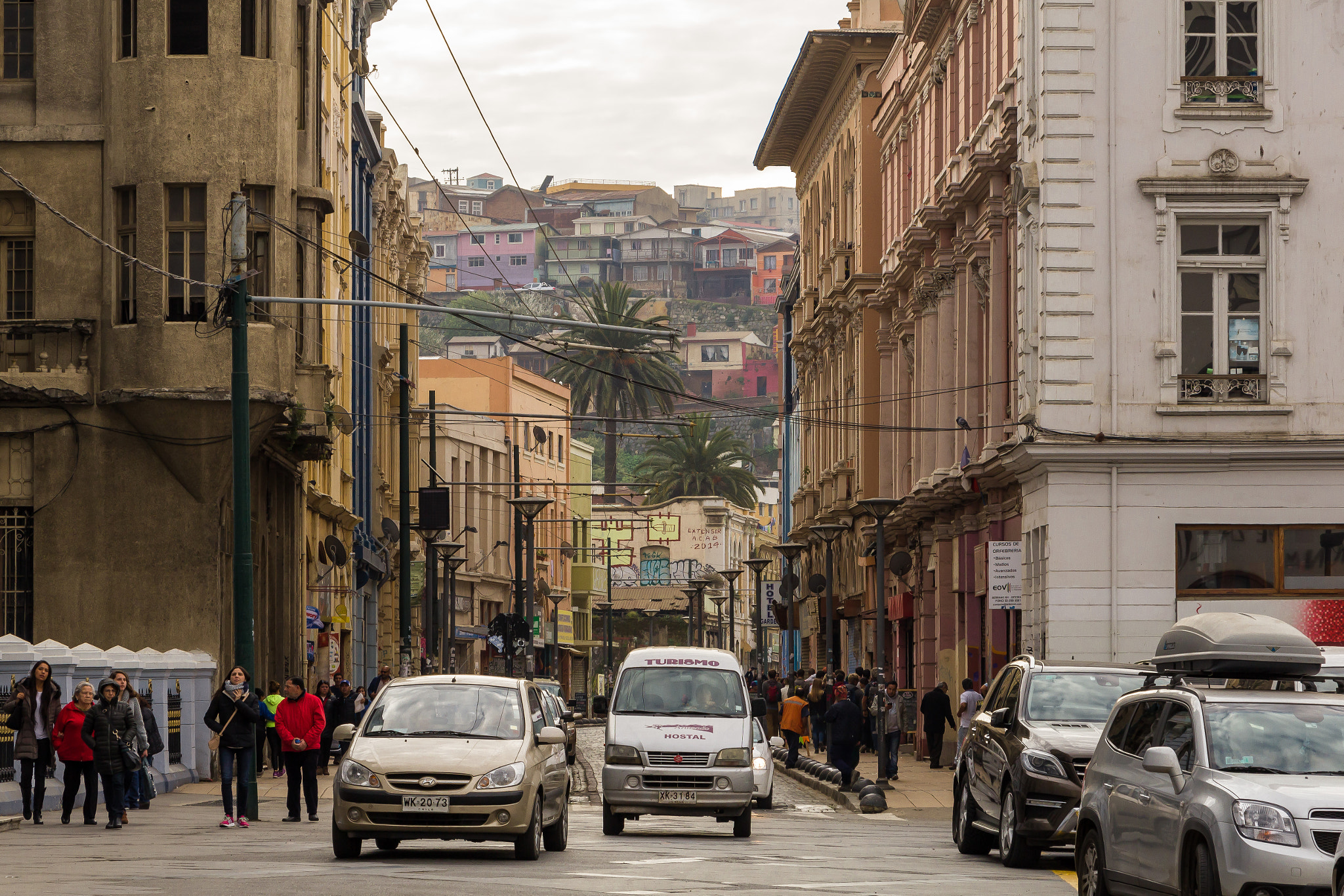 Canon EOS 1200D (EOS Rebel T5 / EOS Kiss X70 / EOS Hi) sample photo. Valparaiso photography