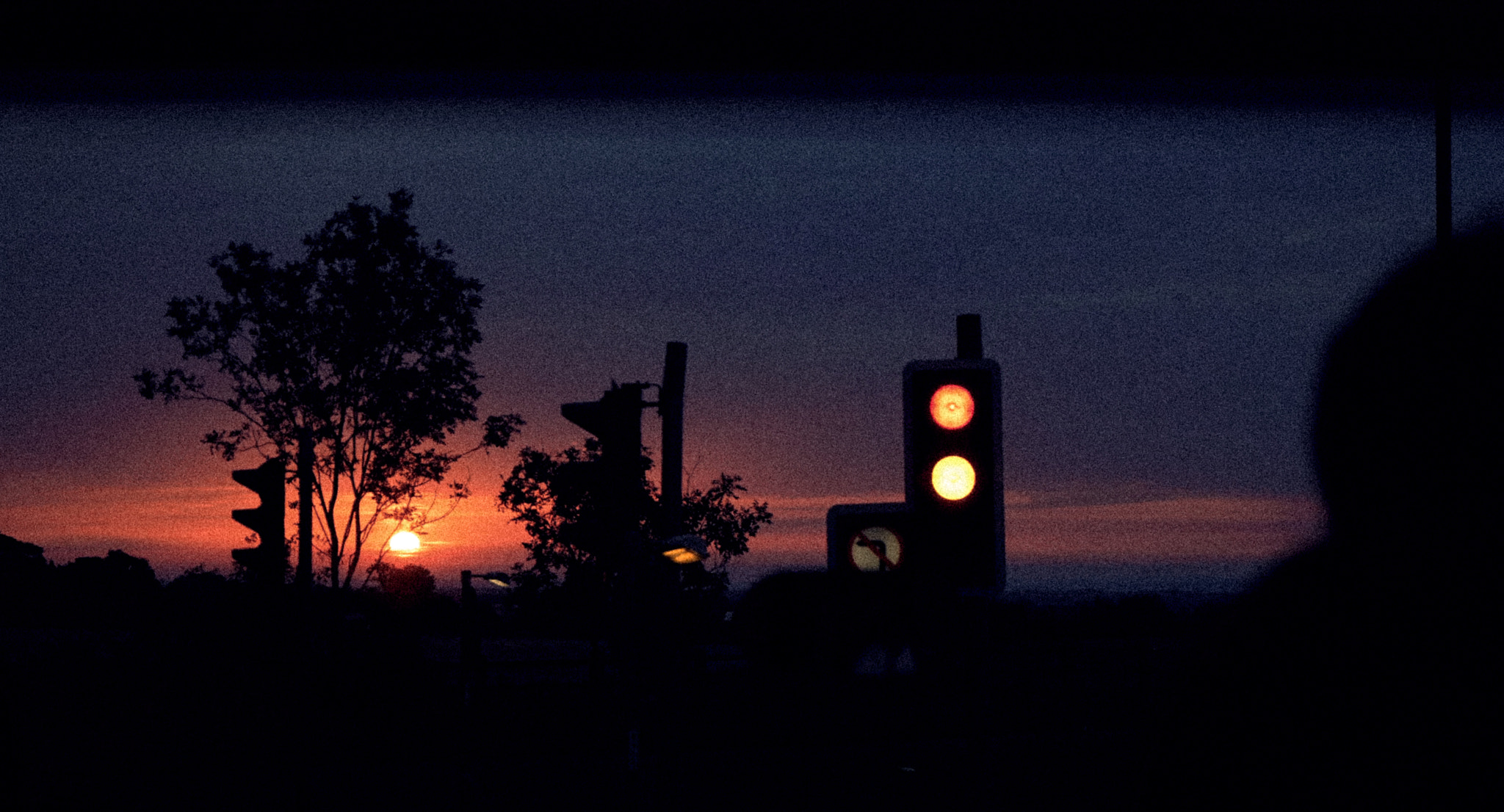Sony a7 II + Sony Vario Tessar T* FE 24-70mm F4 ZA OSS sample photo. Sunrise in britain photography