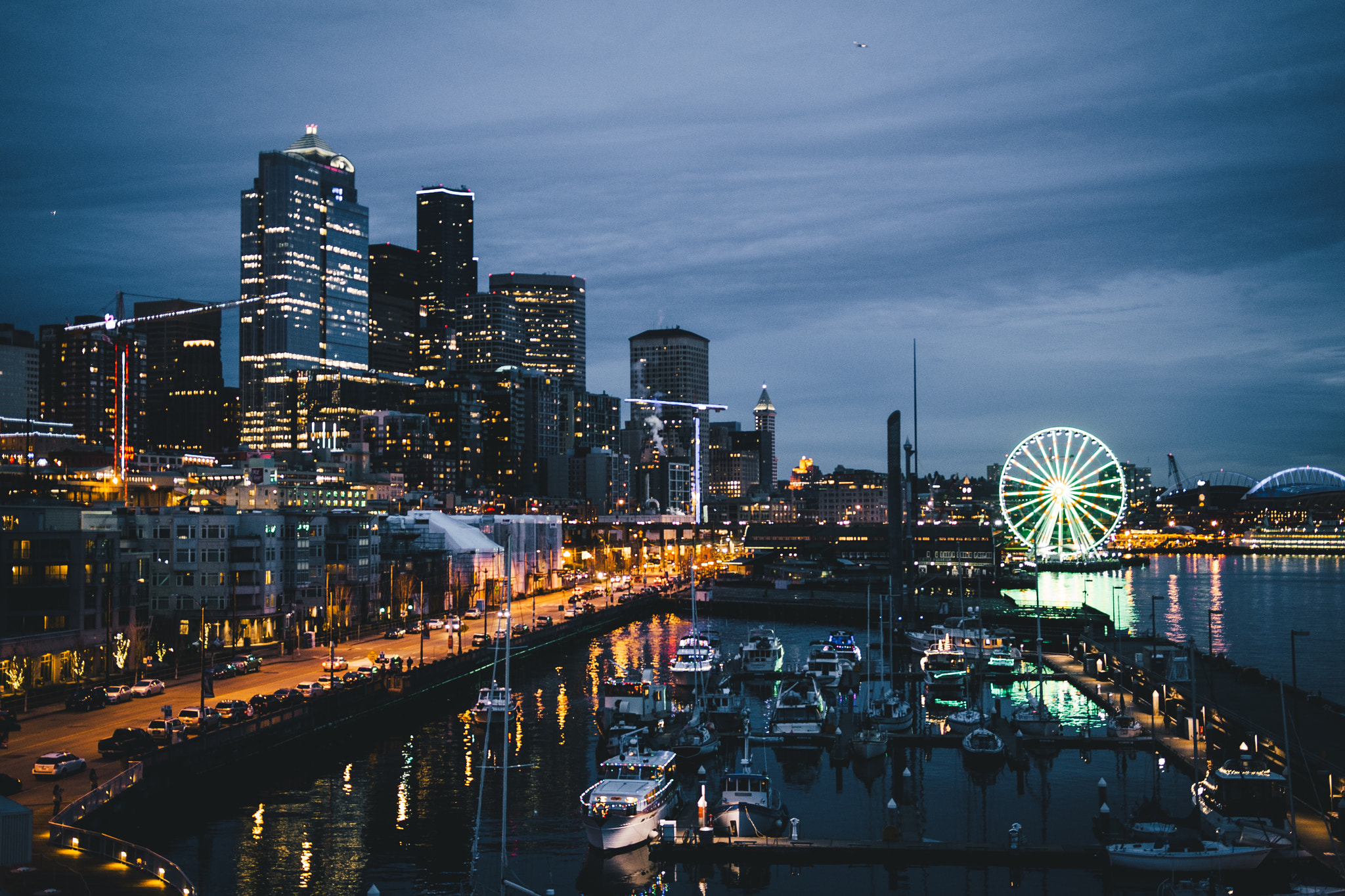 Pentax K-x + Sigma 18-35mm F1.8 DC HSM Art sample photo. Seattle waterfront photography