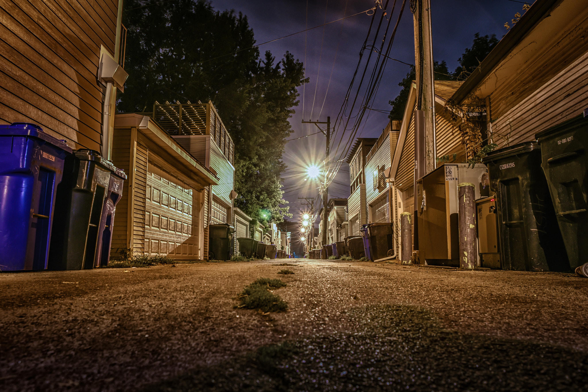 Nikon D750 + Nikon AF Nikkor 24mm F2.8D sample photo. Chicago alley photography