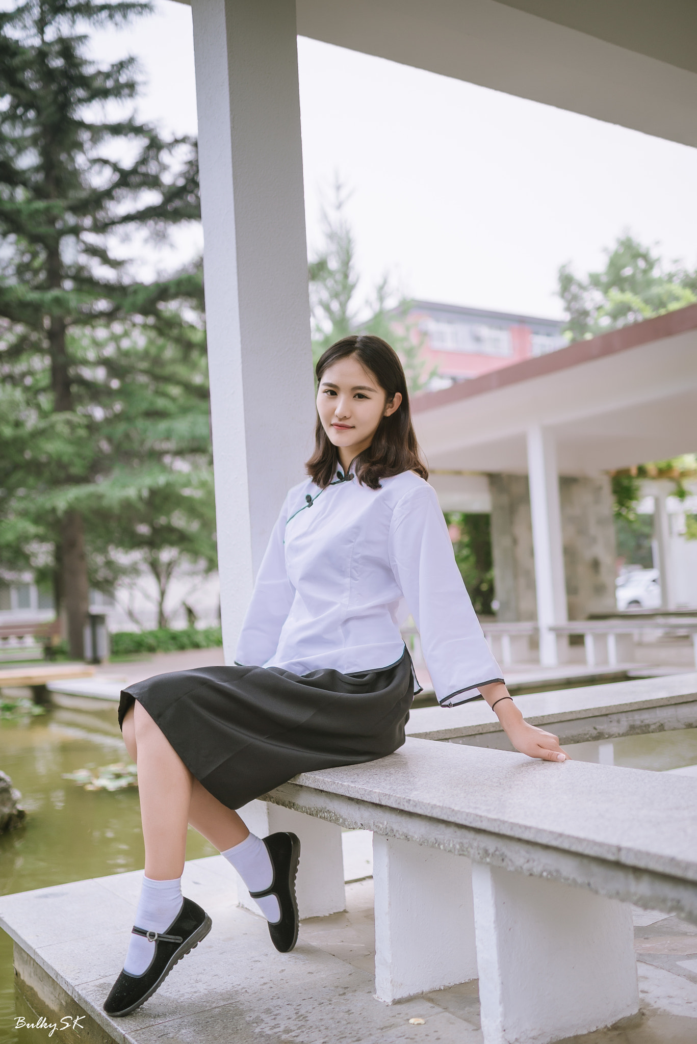 Nikon D610 + Tamron SP 35mm F1.8 Di VC USD sample photo. Girl in the garden photography