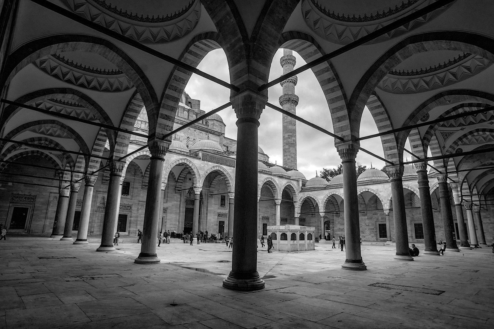 Sony a7 II + Minolta AF 28-85mm F3.5-4.5 New sample photo. Süleymaniye avlu photography