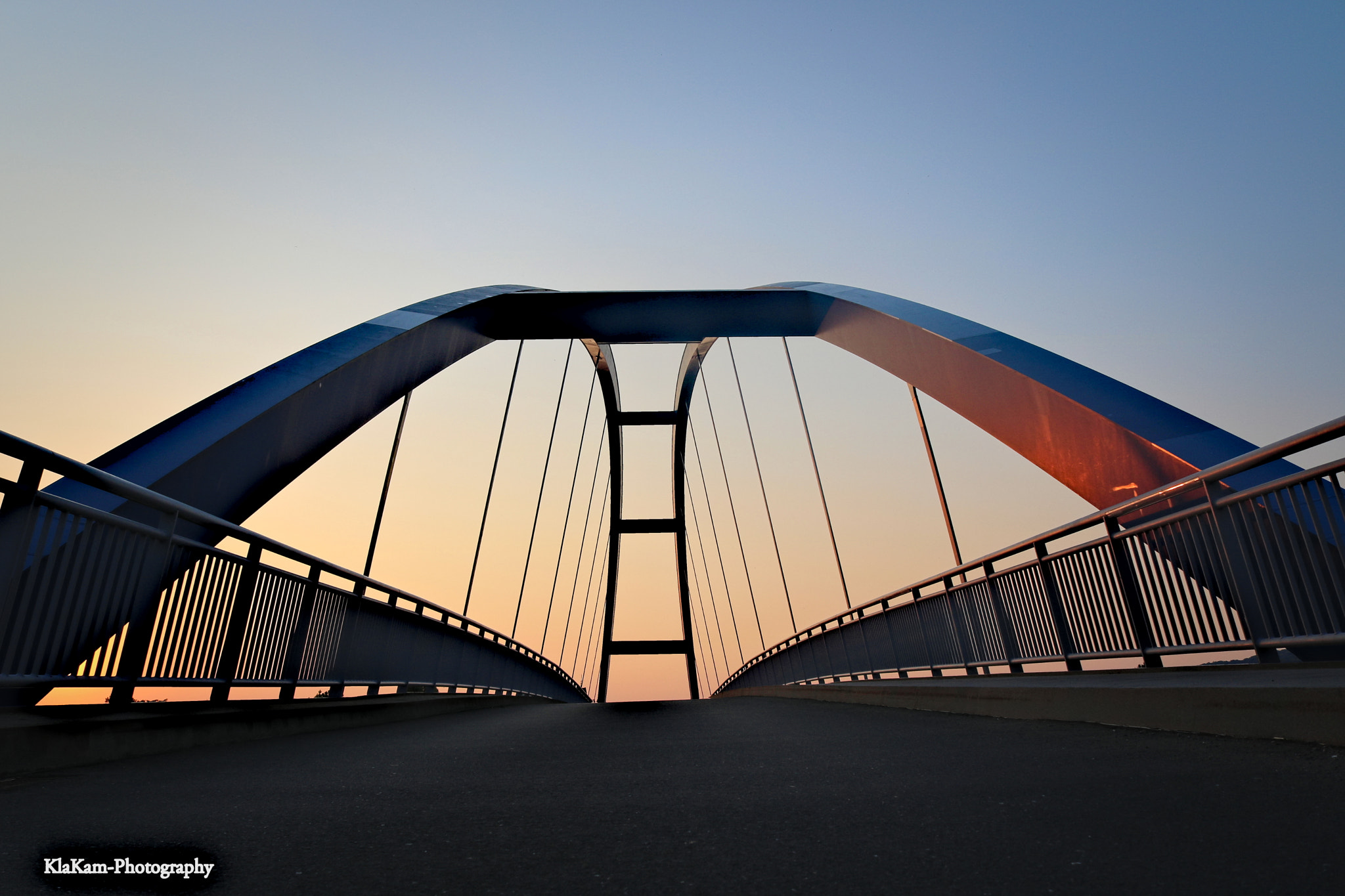 Canon EOS 750D (EOS Rebel T6i / EOS Kiss X8i) sample photo. Weserbrücke hehlen photography