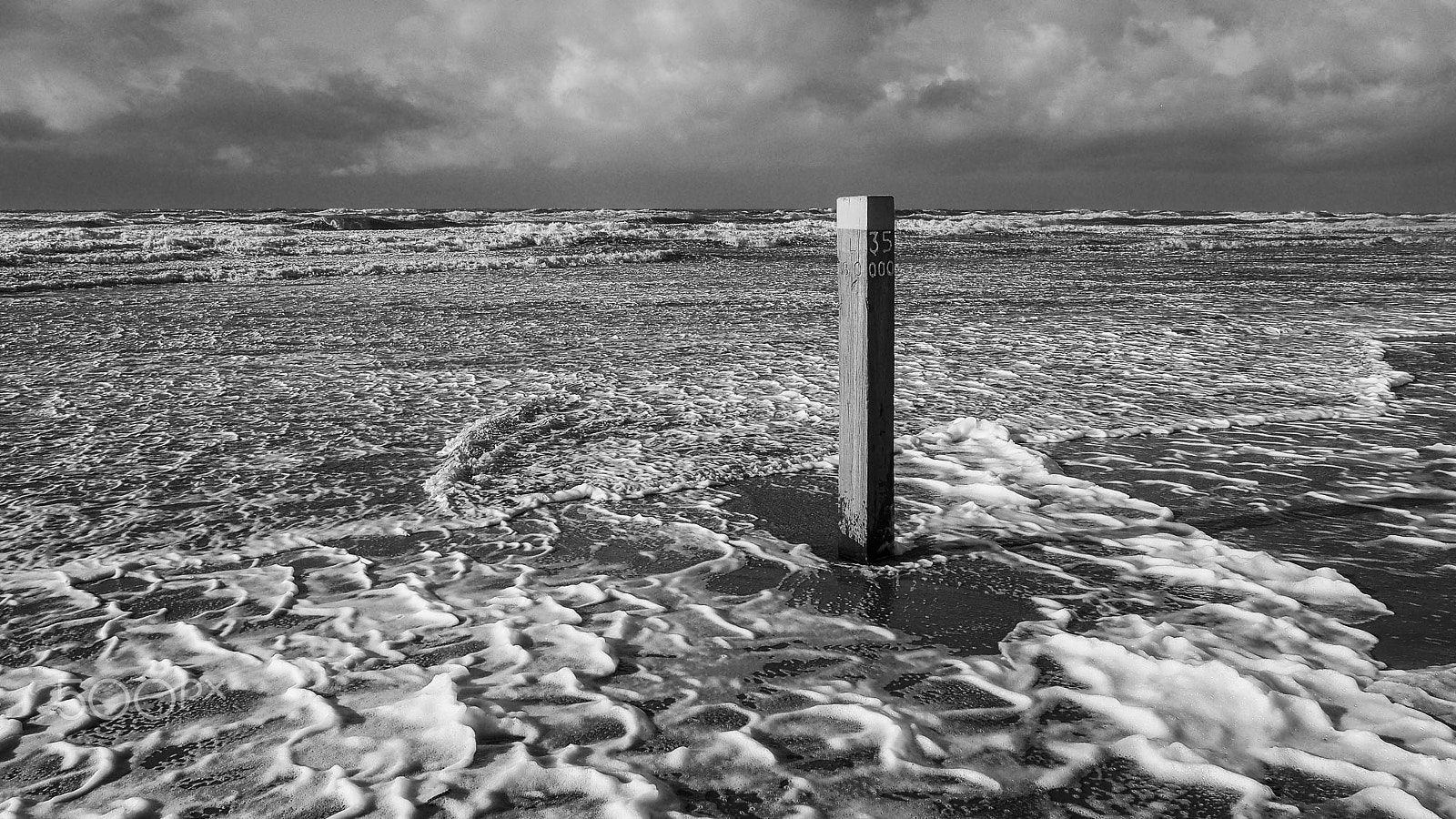 Olympus OM-D E-M5 + Panasonic Lumix G 14mm F2.5 ASPH sample photo. Wild sea photography