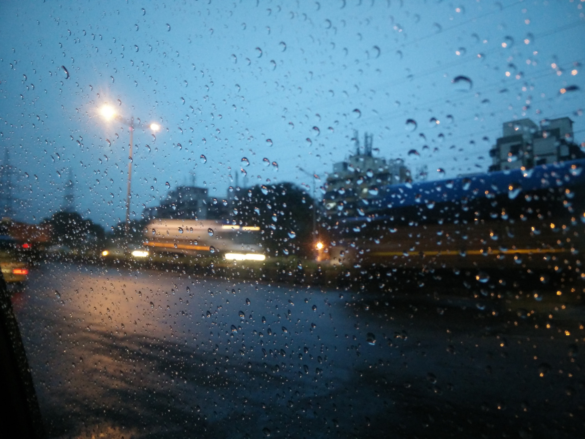 OPPO Find7 sample photo. Blurr photography