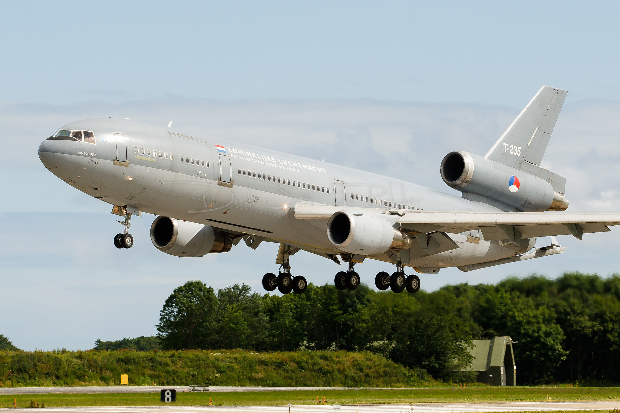 Canon EOS 20D sample photo. Royal netherlands air force kdc-10 t-235 photography