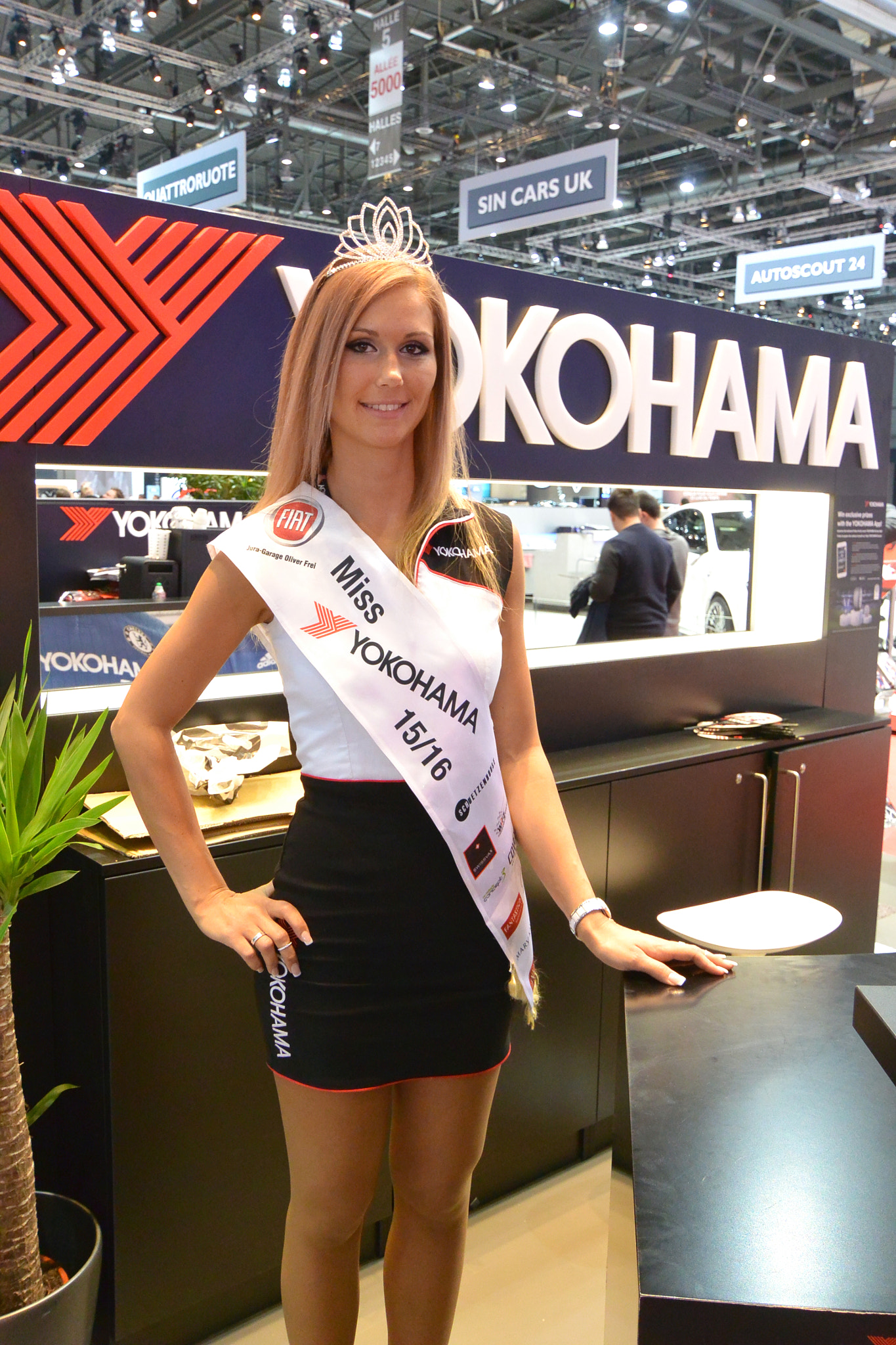 Nikon 1 J3 sample photo. Miss yokohama au (stand yokohama) salon international de l'automobile de genève suisse photography
