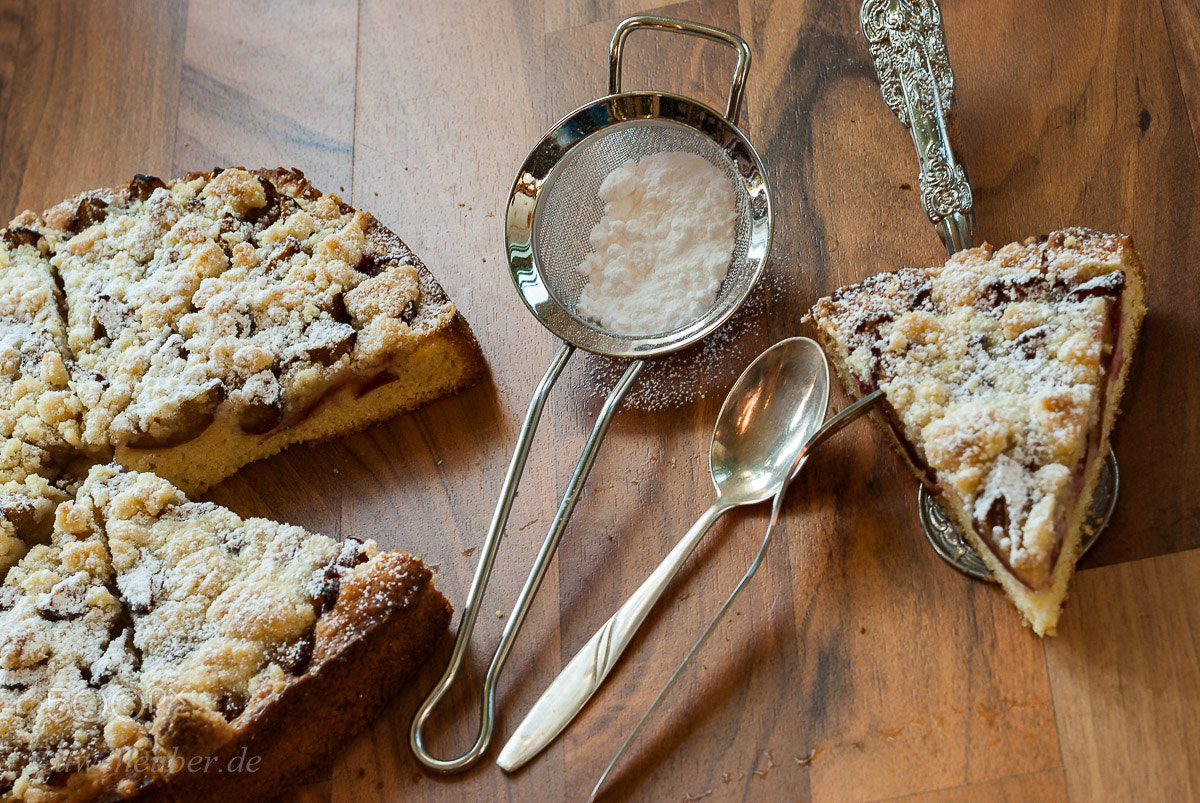 Pentax K10D + smc PENTAX-FA 50mm F1.7 sample photo. Fresh plumcake photography