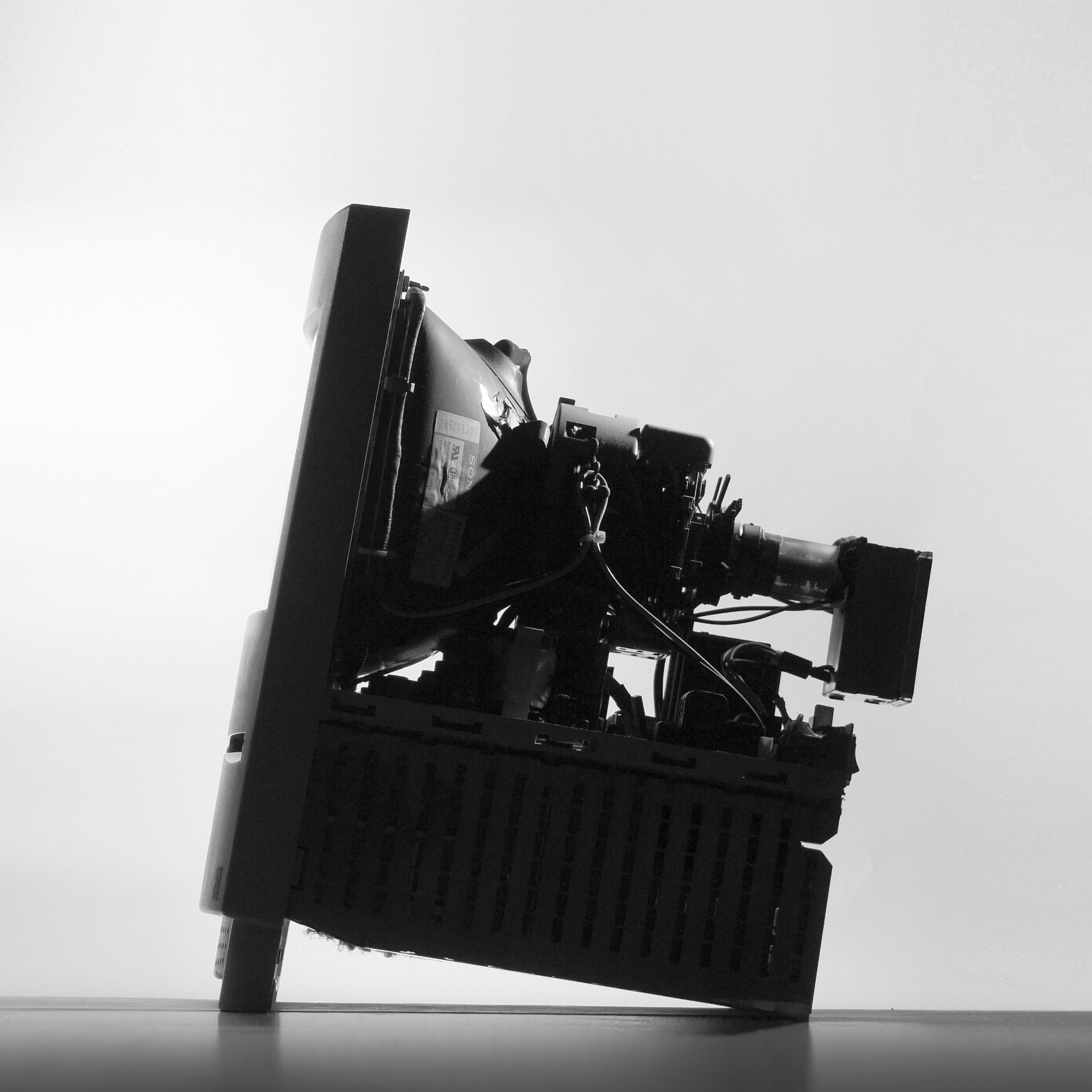 Sony E 18-200mm F3.5-6.3 OSS sample photo. 【 silhouette works 】old pc ( macintosh ) photography