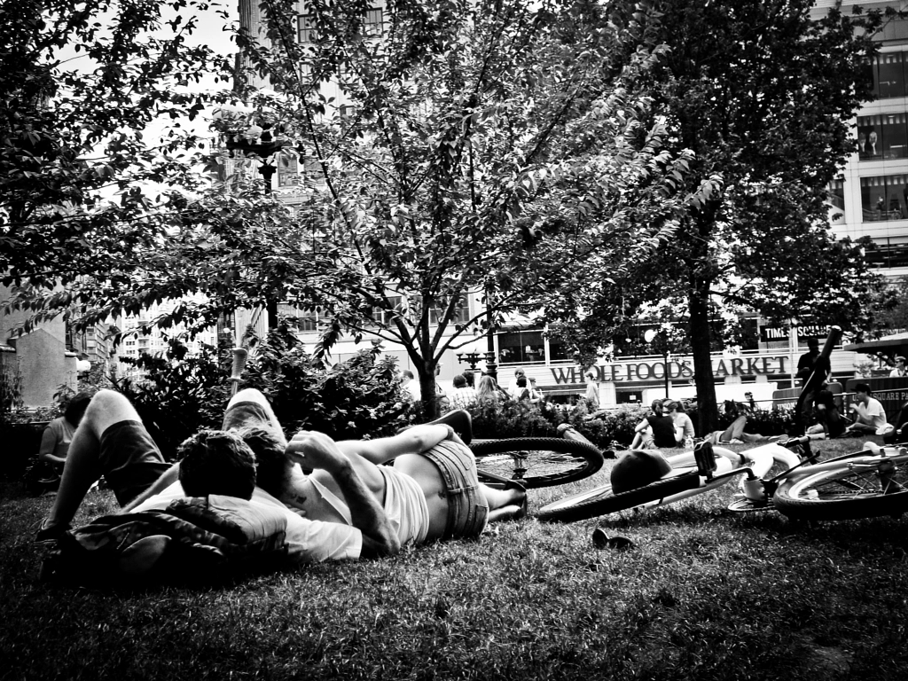 relaxing couple by Cristian Scalise on 500px.com