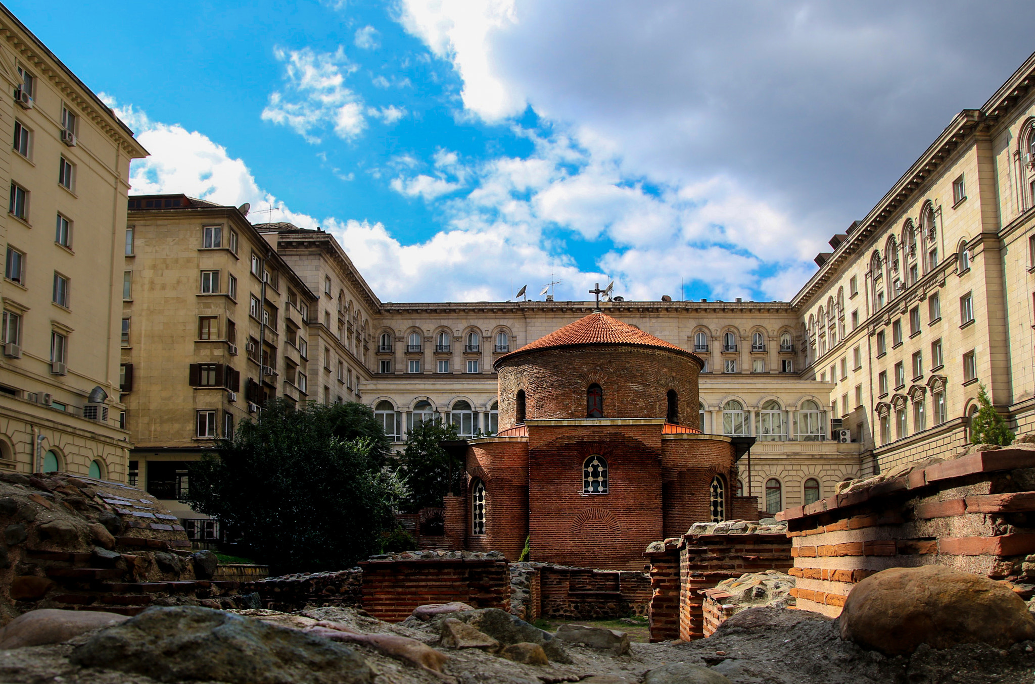 Tamron SP AF 17-50mm F2.8 XR Di II LD Aspherical (IF) sample photo. Church of st. george, sofia photography