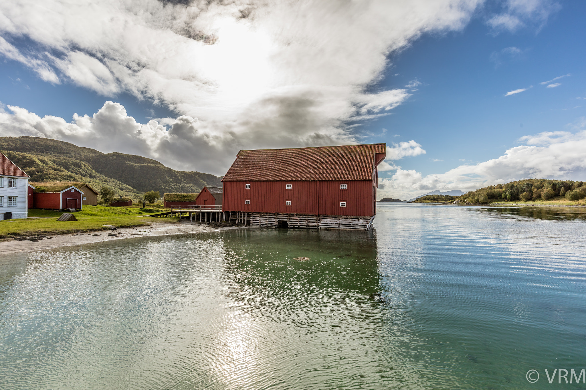 Canon EOS 5DS + Canon EF 16-35mm F4L IS USM sample photo. Kjerringøy photography