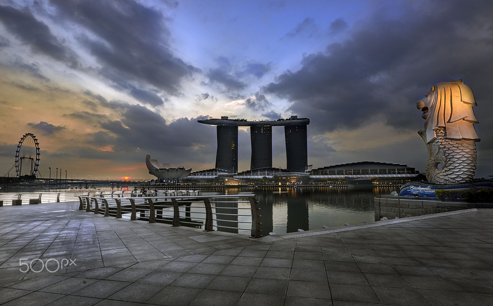 Nikon D610 sample photo. Iconic building of singapore photography