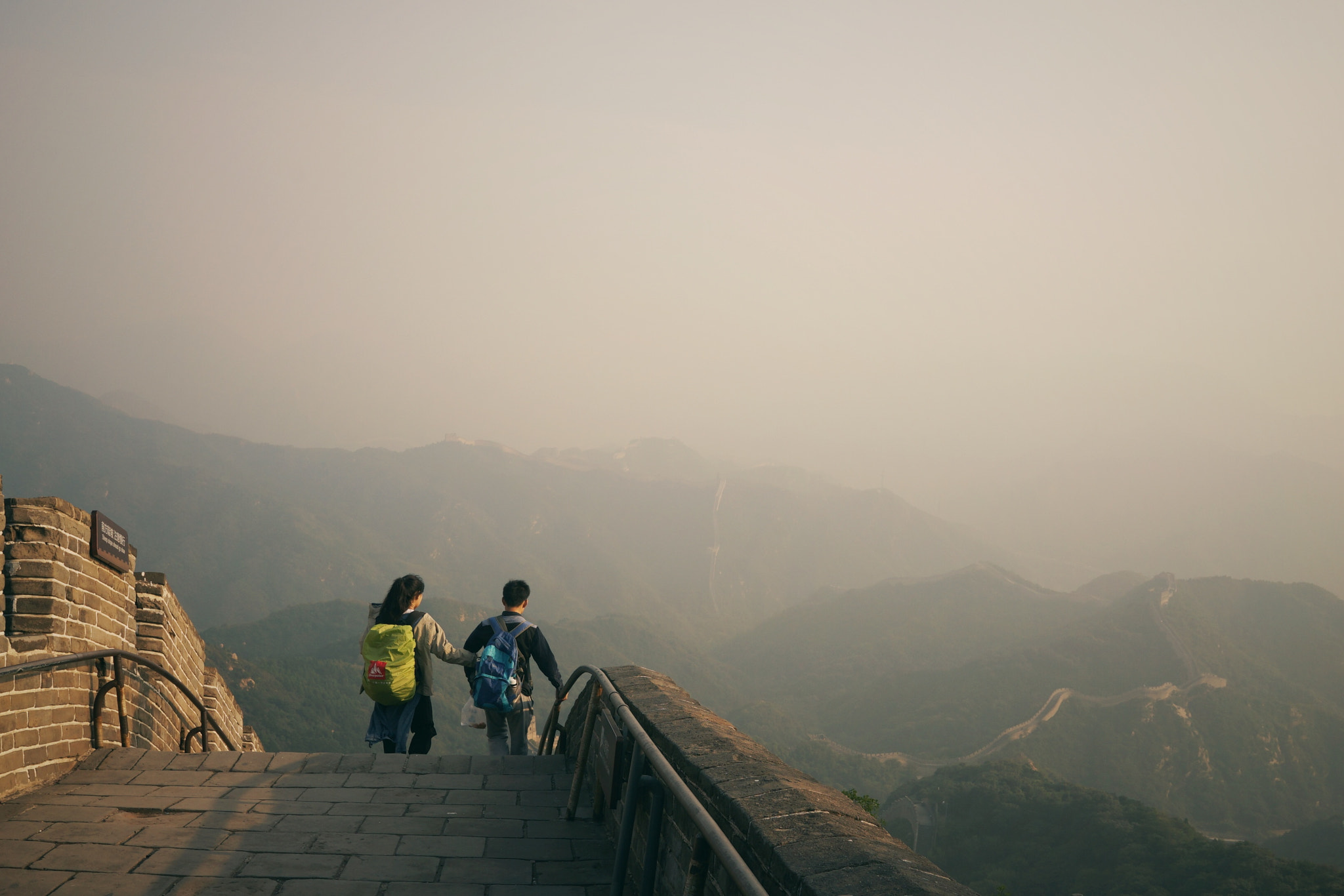 Sony a7 + Sony FE 28mm F2 sample photo. Badaling great wall - a smoggy day photography