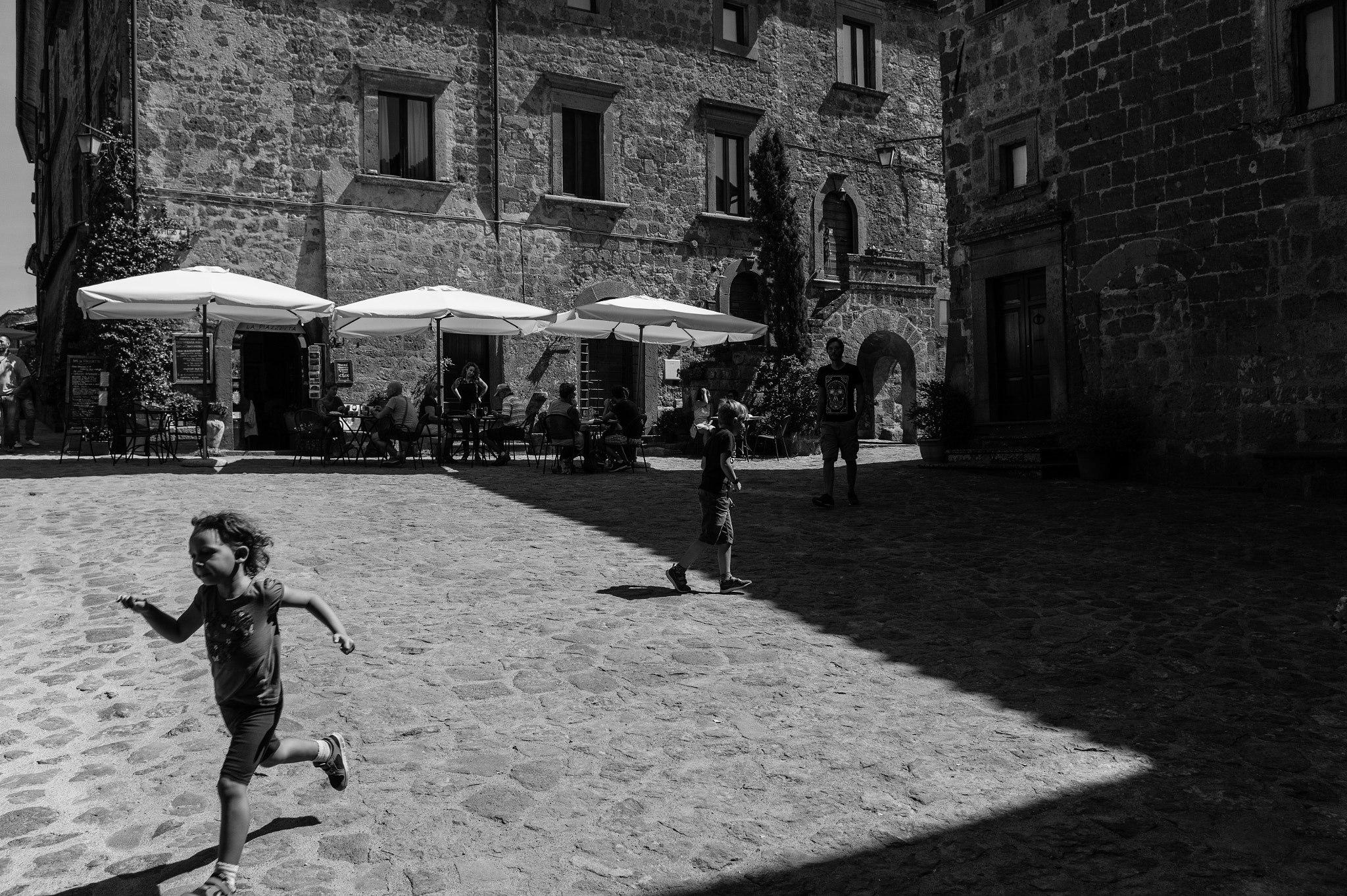 Elmarit-M 28mm f/2.8 (III) sample photo. Civita di bagnoregio photography