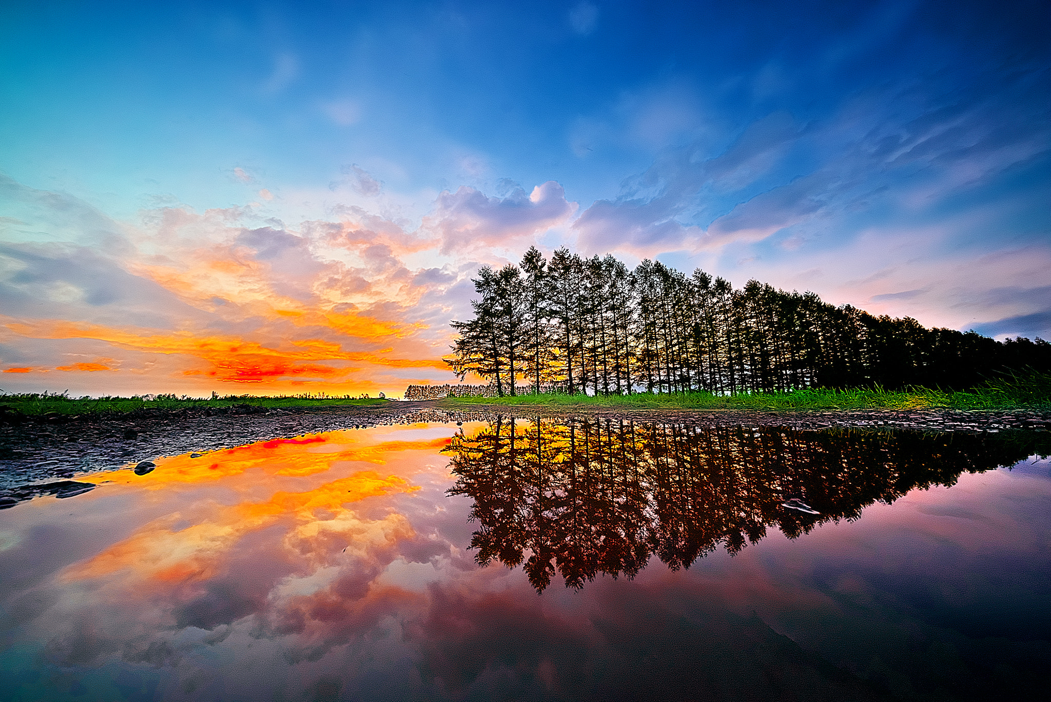 E 10mm F5.6 sample photo. Vivairo sunset photography