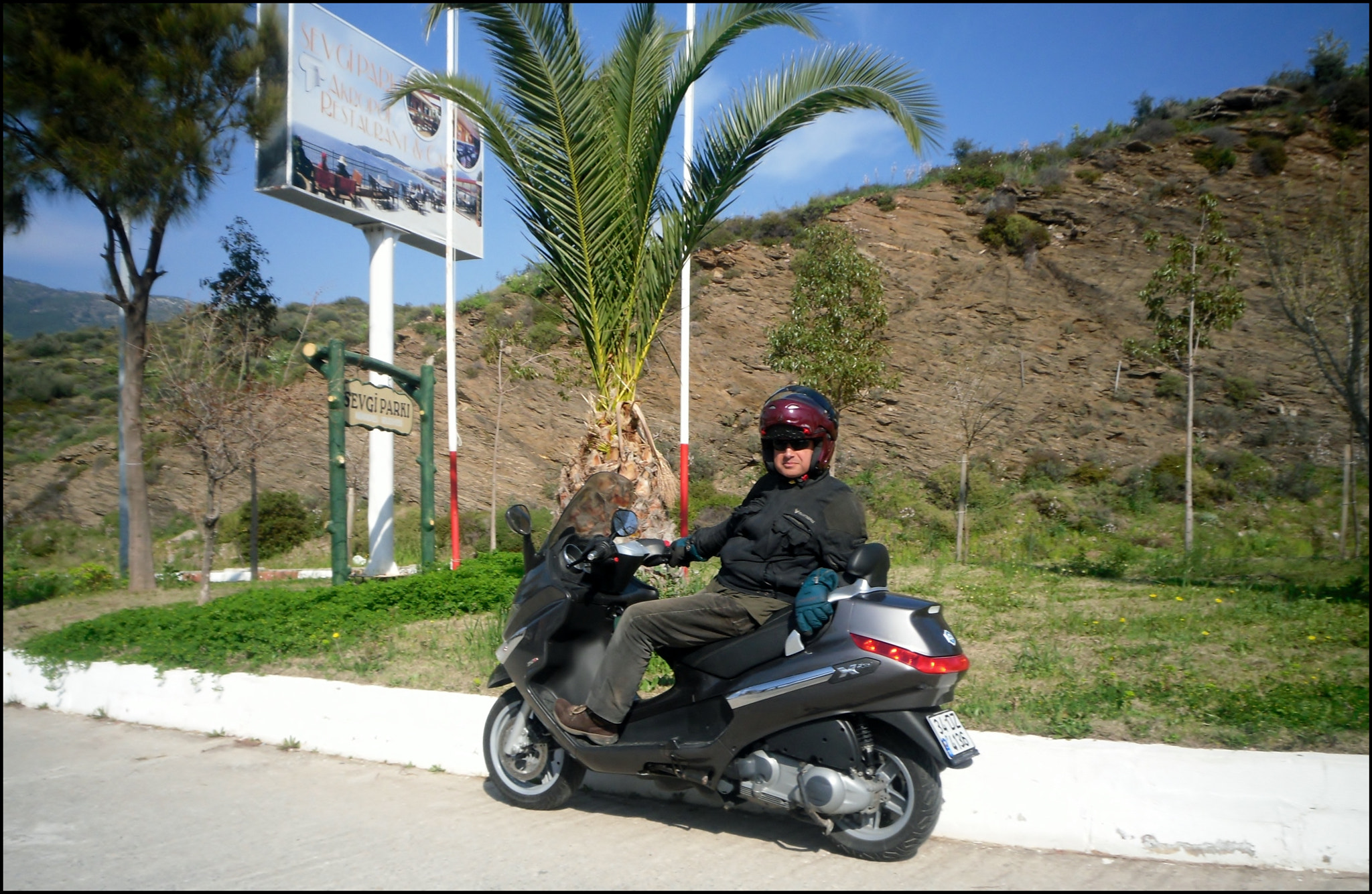 Samsung PL80/VLUU PL80/ SL630/ PL81 sample photo. With piaggio xevo.  photography