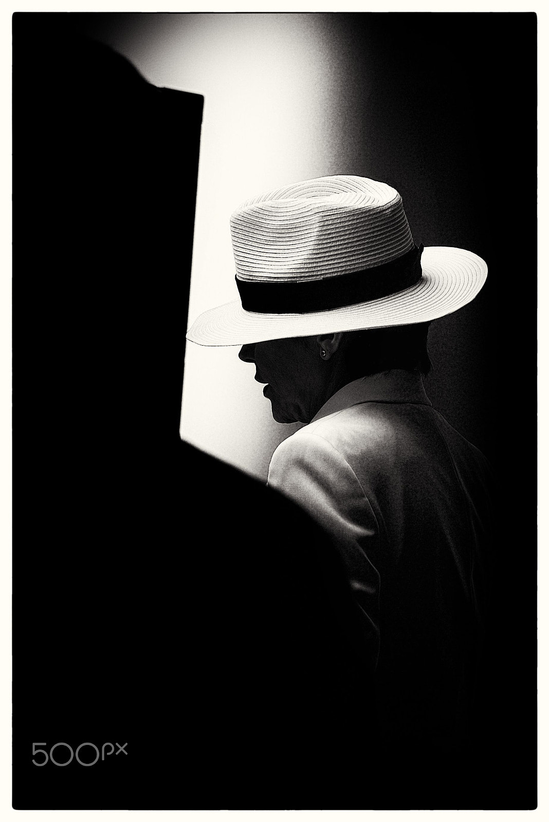 Sony a7S sample photo. Lady hat photography