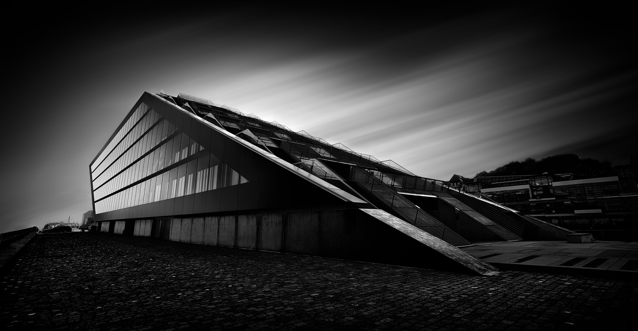 Nikon AF-S Nikkor 17-35mm F2.8D ED-IF sample photo. The dockland photography