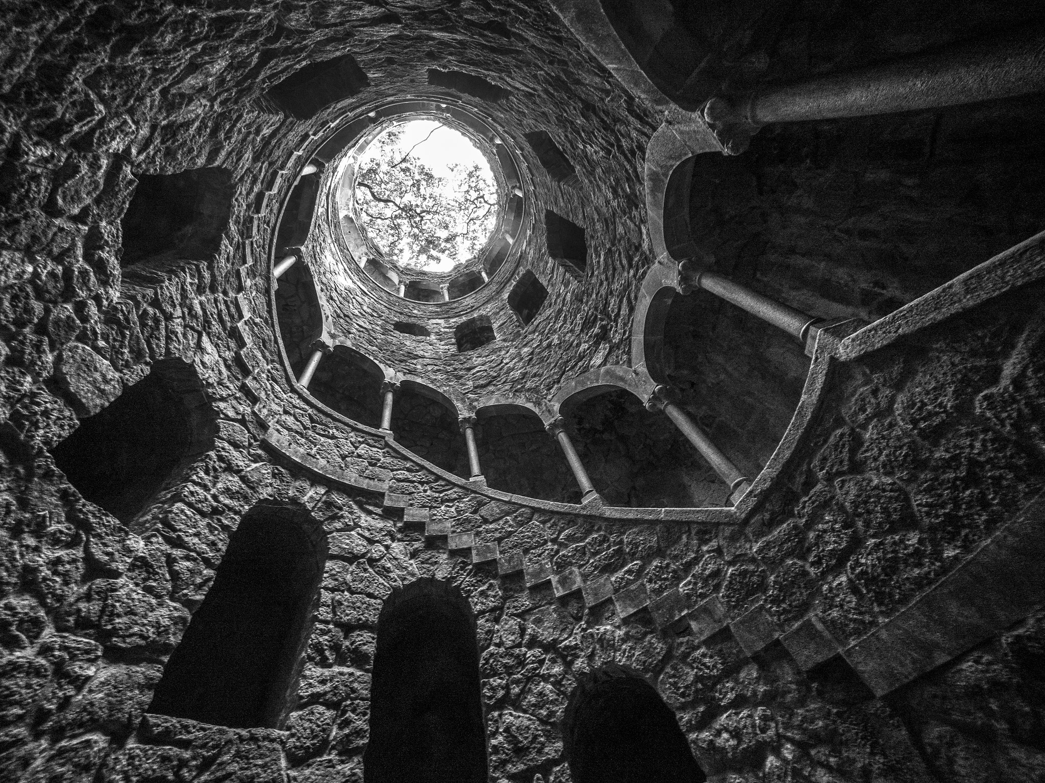 Sony a7 II + Sony E 10-18mm F4 OSS sample photo. Initiation well photography