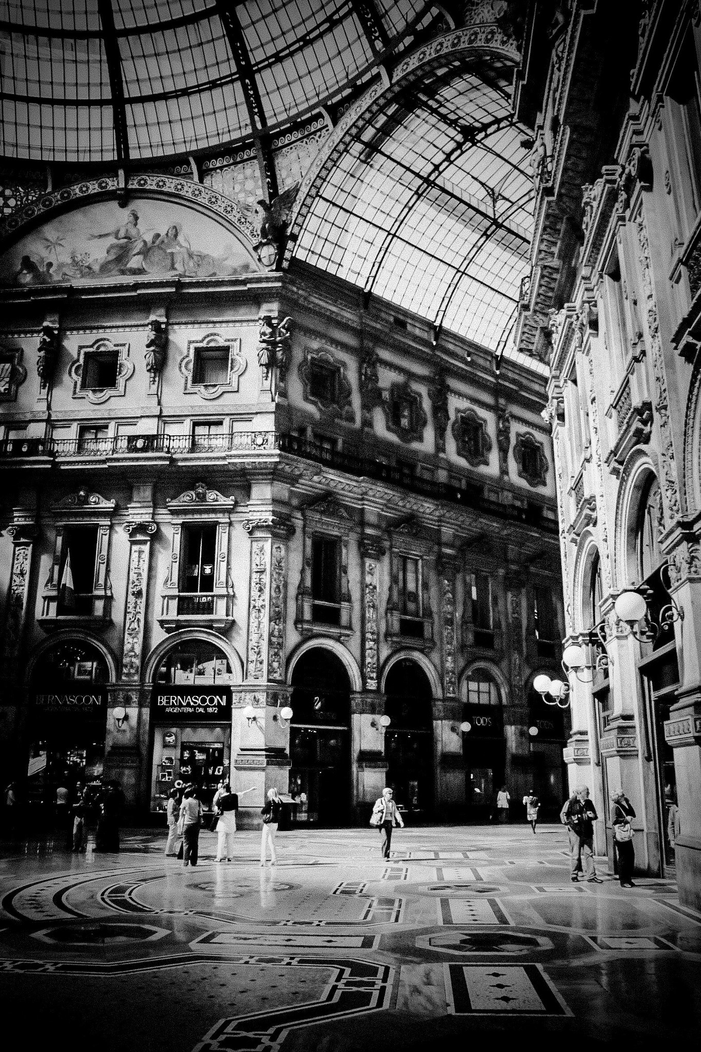 Canon EOS 50D + Canon 18-200mm sample photo. Galleria vittorio emanuele ii #3 photography