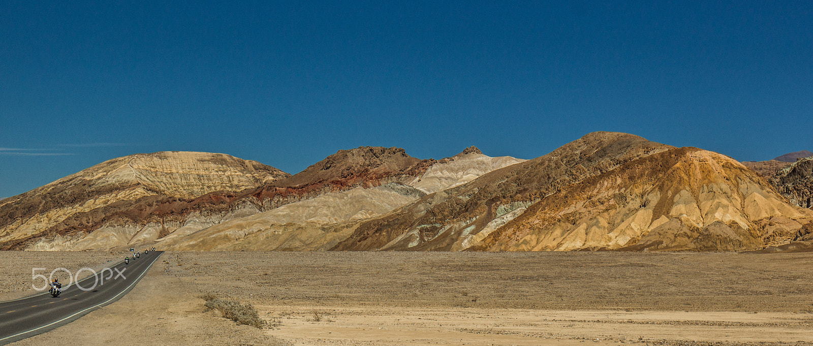 Canon EOS 600D (Rebel EOS T3i / EOS Kiss X5) + Canon EF 16-35mm F4L IS USM sample photo. Bikers of the death... valley photography